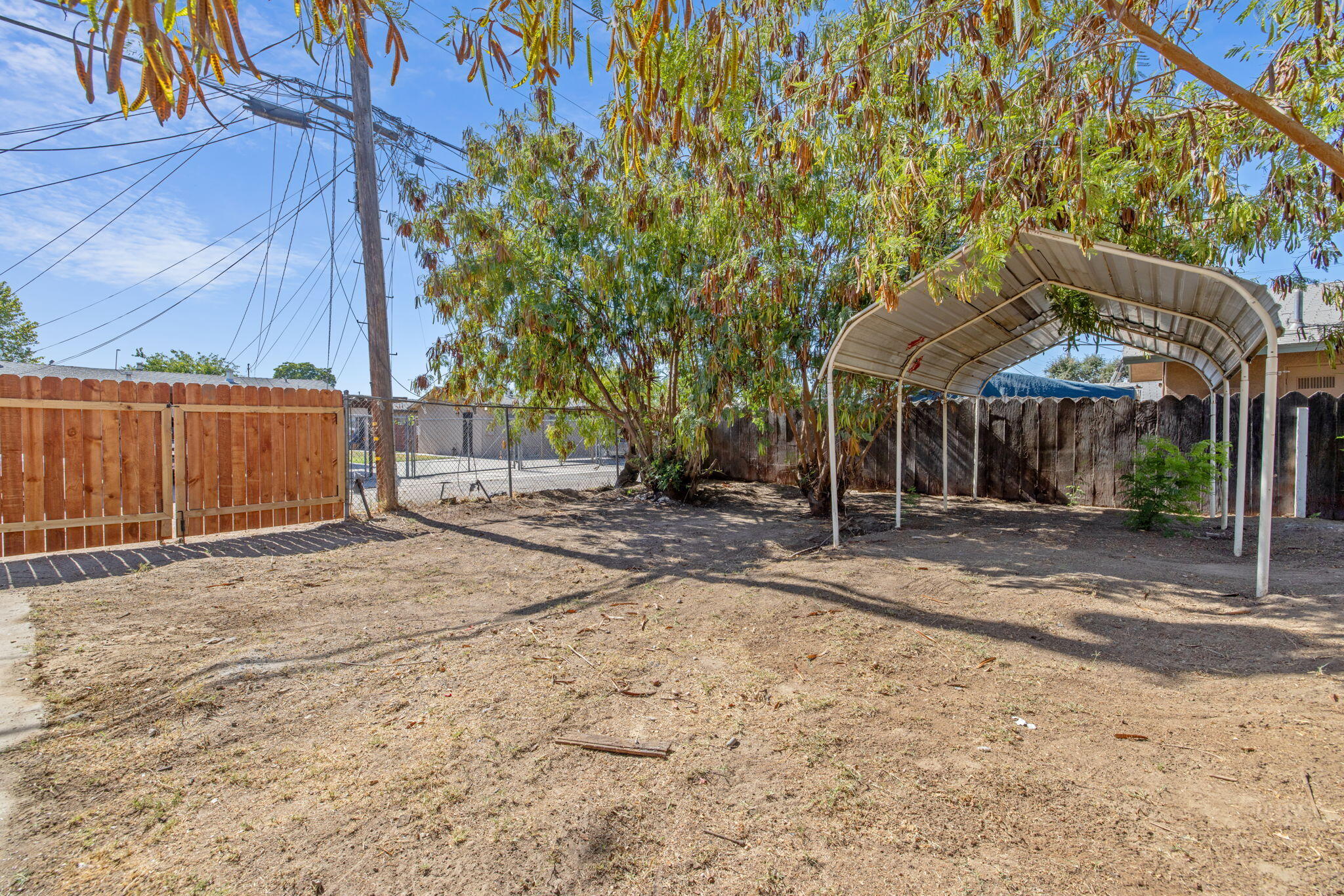 2640 S 11th St, Fresno, CA 93725