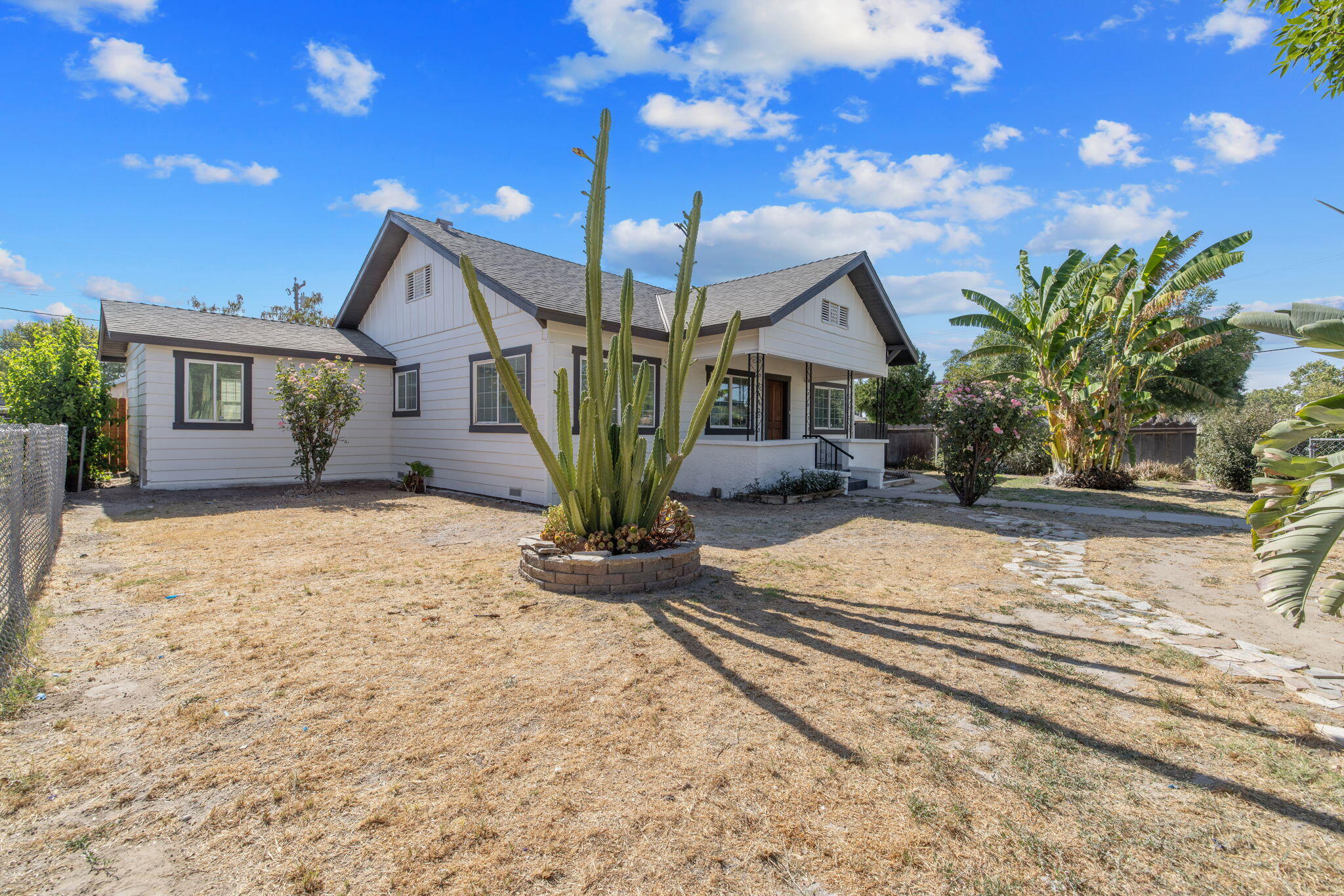 2640 S 11th St, Fresno, CA 93725