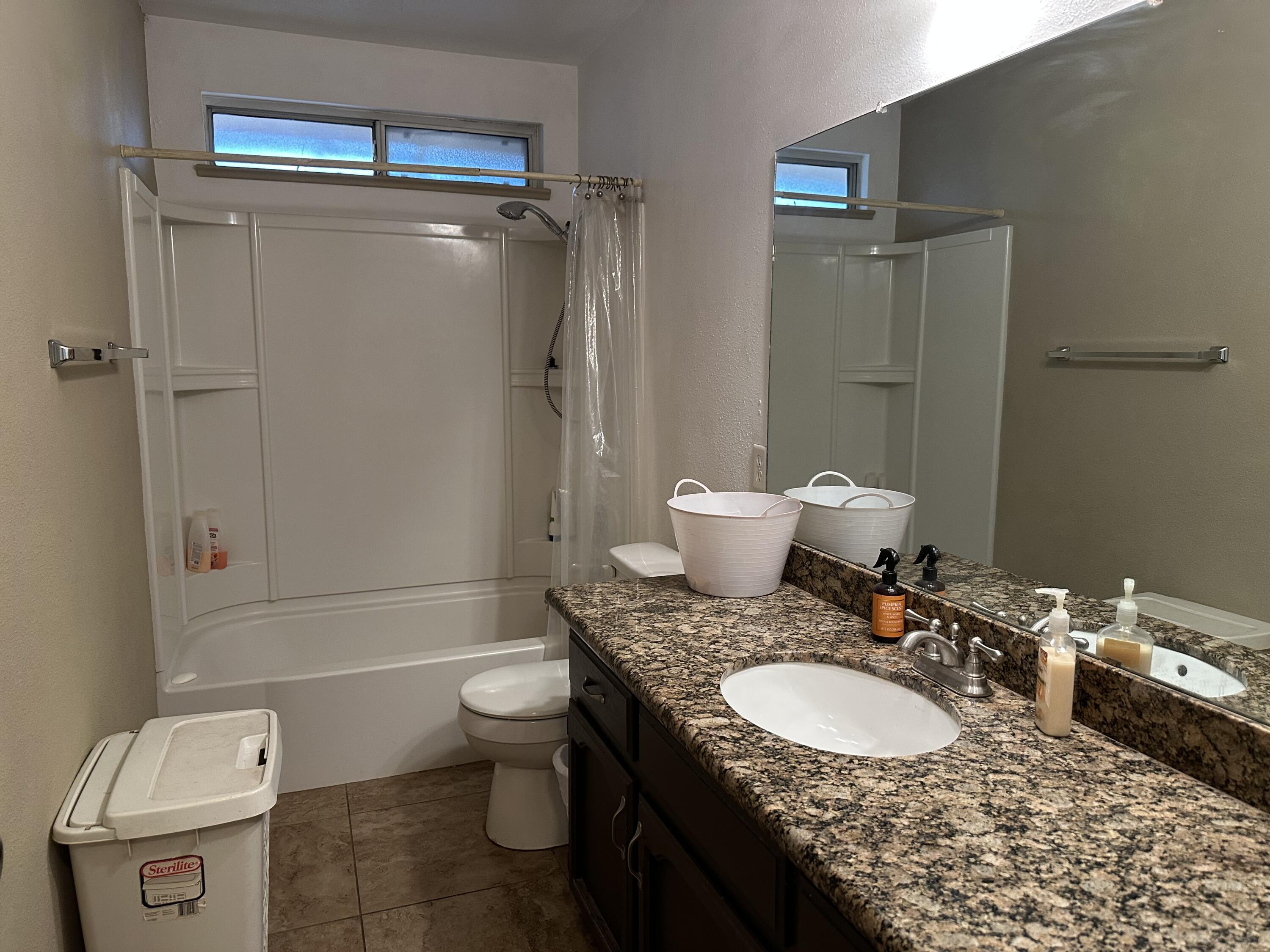 1550 Pioneer, Porterville, CA 93257