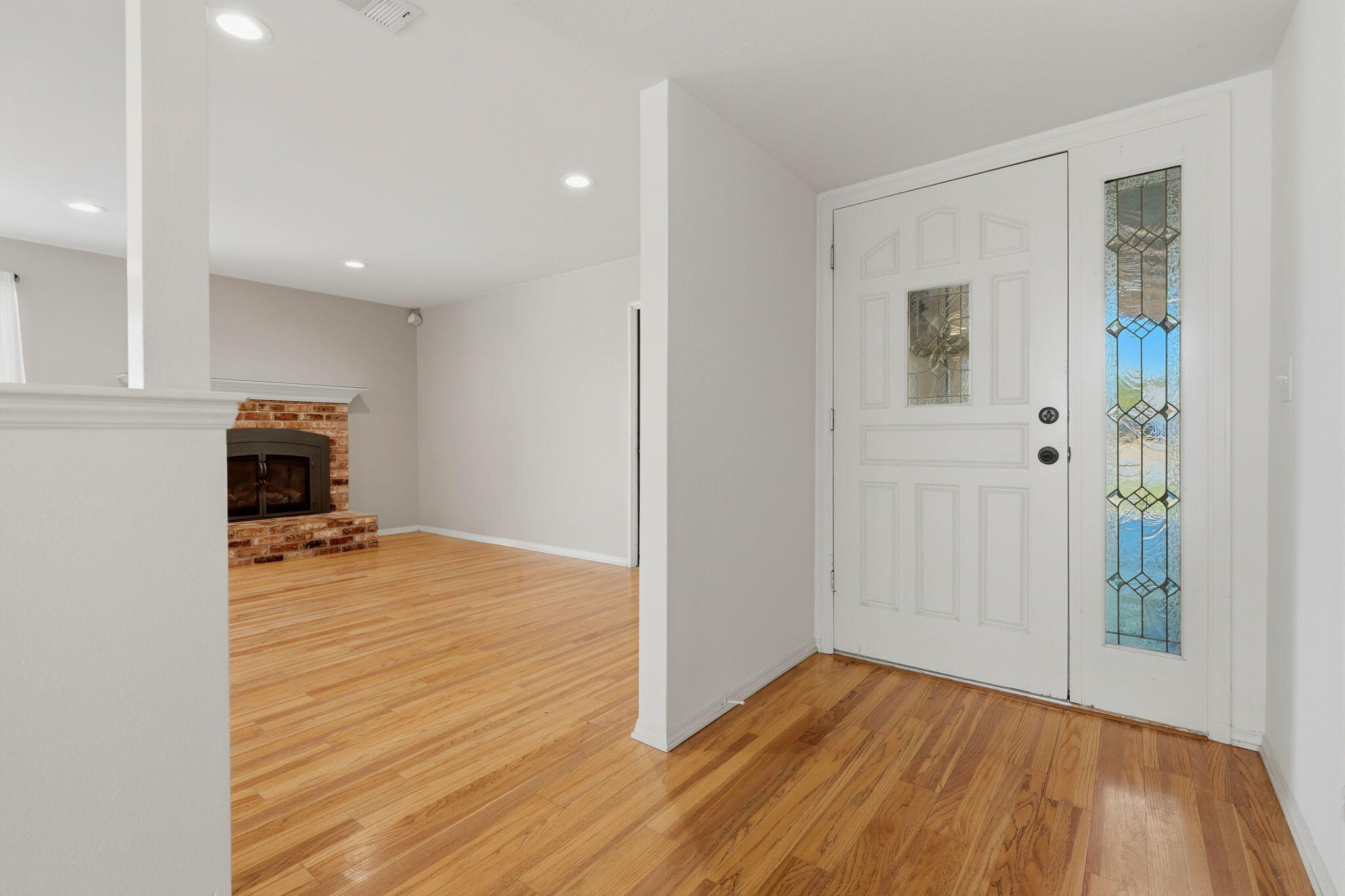 2529 S Divisadero St, Visalia, CA 93277