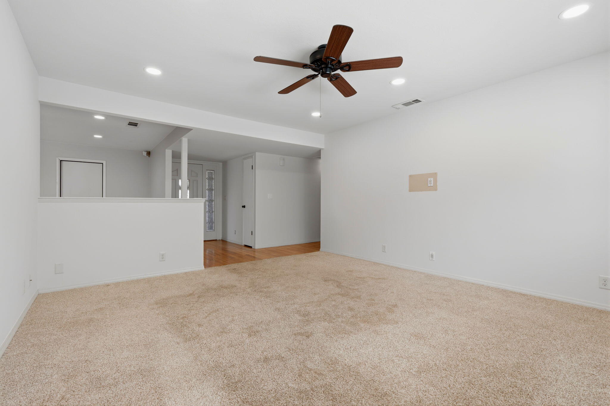 2529 S Divisadero St, Visalia, CA 93277