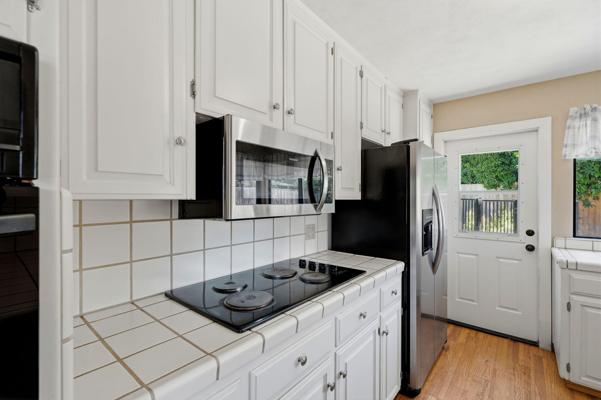 2529 S Divisadero St, Visalia, CA 93277