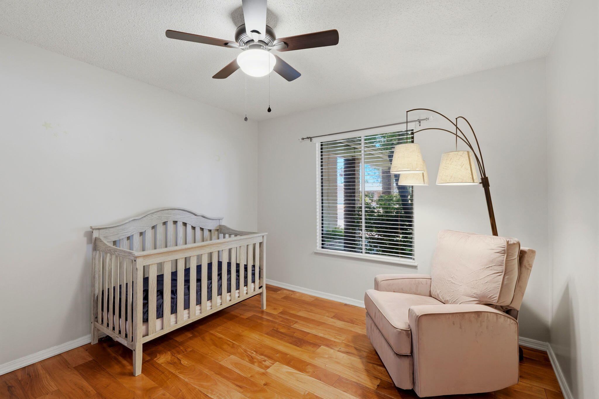 2529 S Divisadero St, Visalia, CA 93277