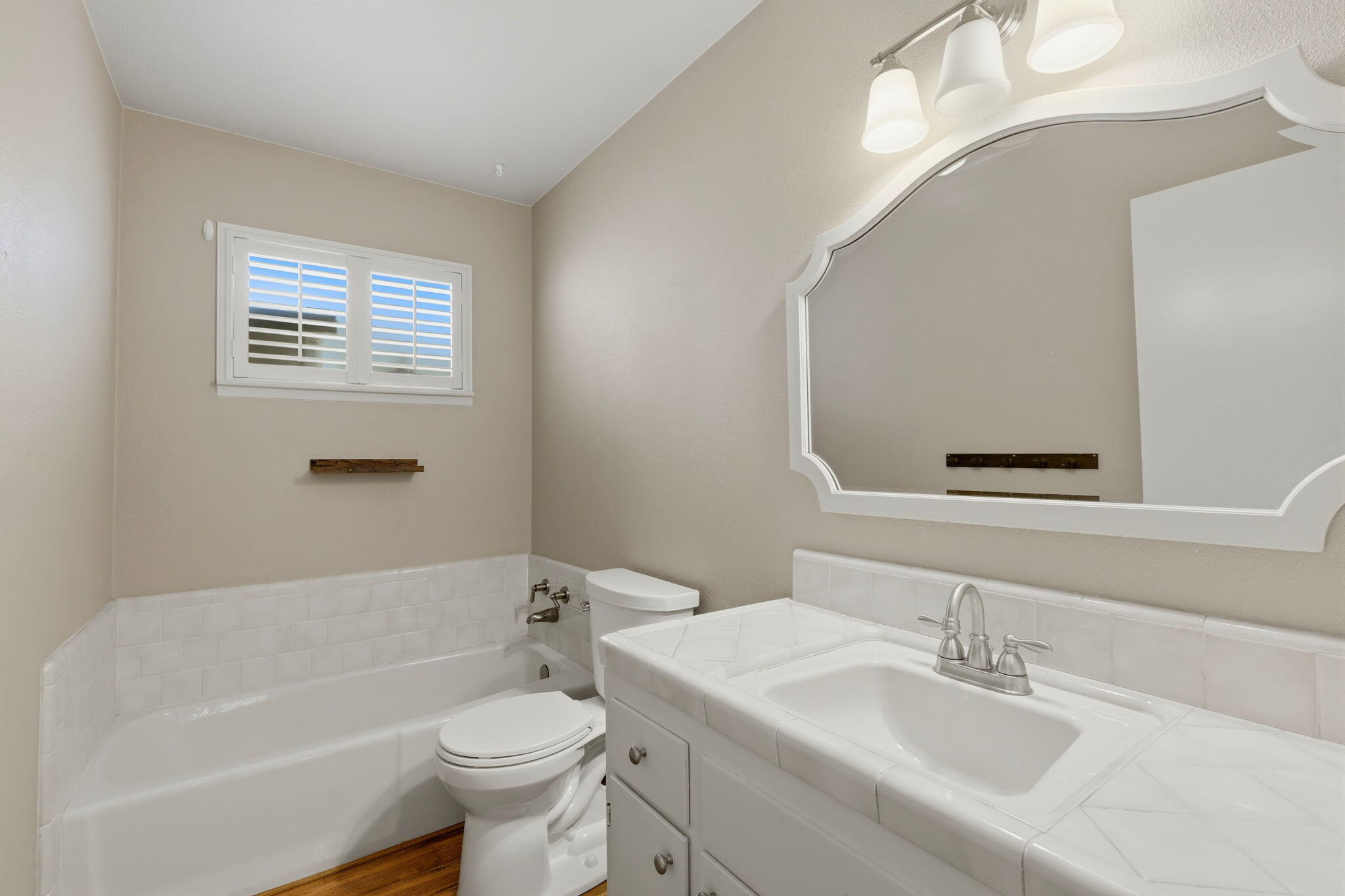 2529 S Divisadero St, Visalia, CA 93277