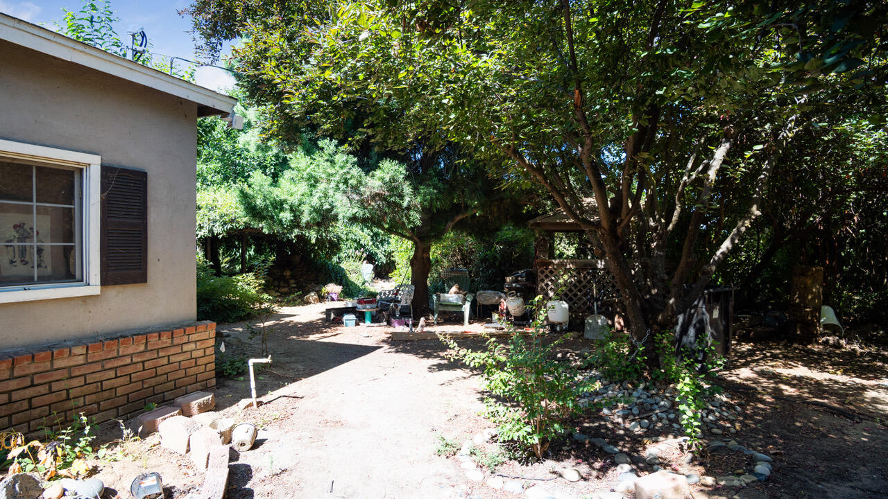 24351 Ave 216, Lindsay, CA 93247