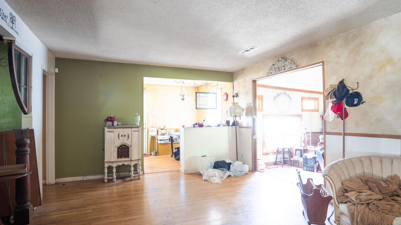 24351 Ave 216, Lindsay, CA 93247