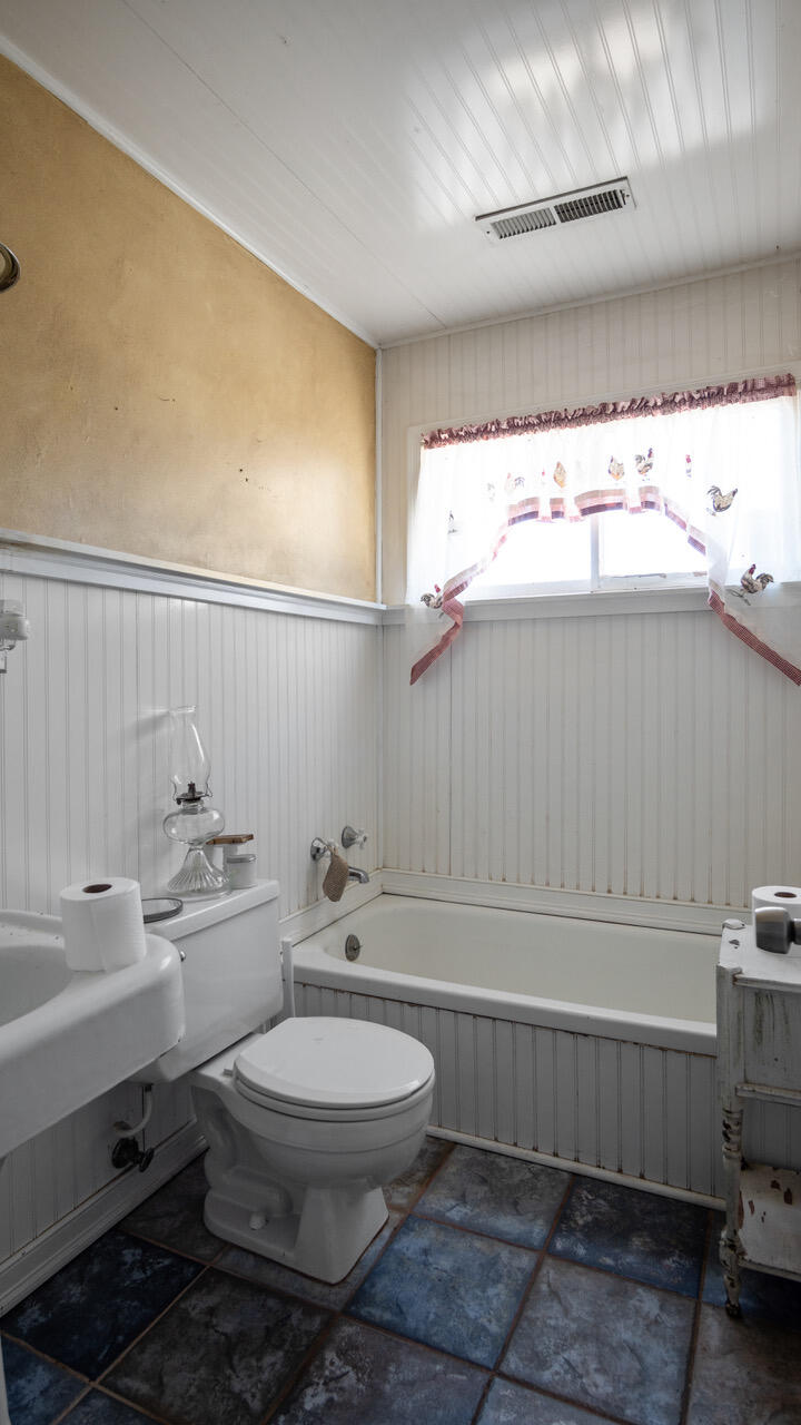 24351 Ave 216, Lindsay, CA 93247
