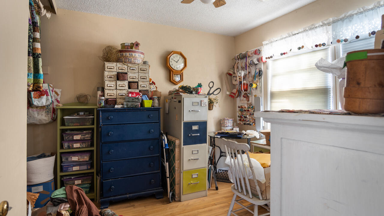 24351 Ave 216, Lindsay, CA 93247