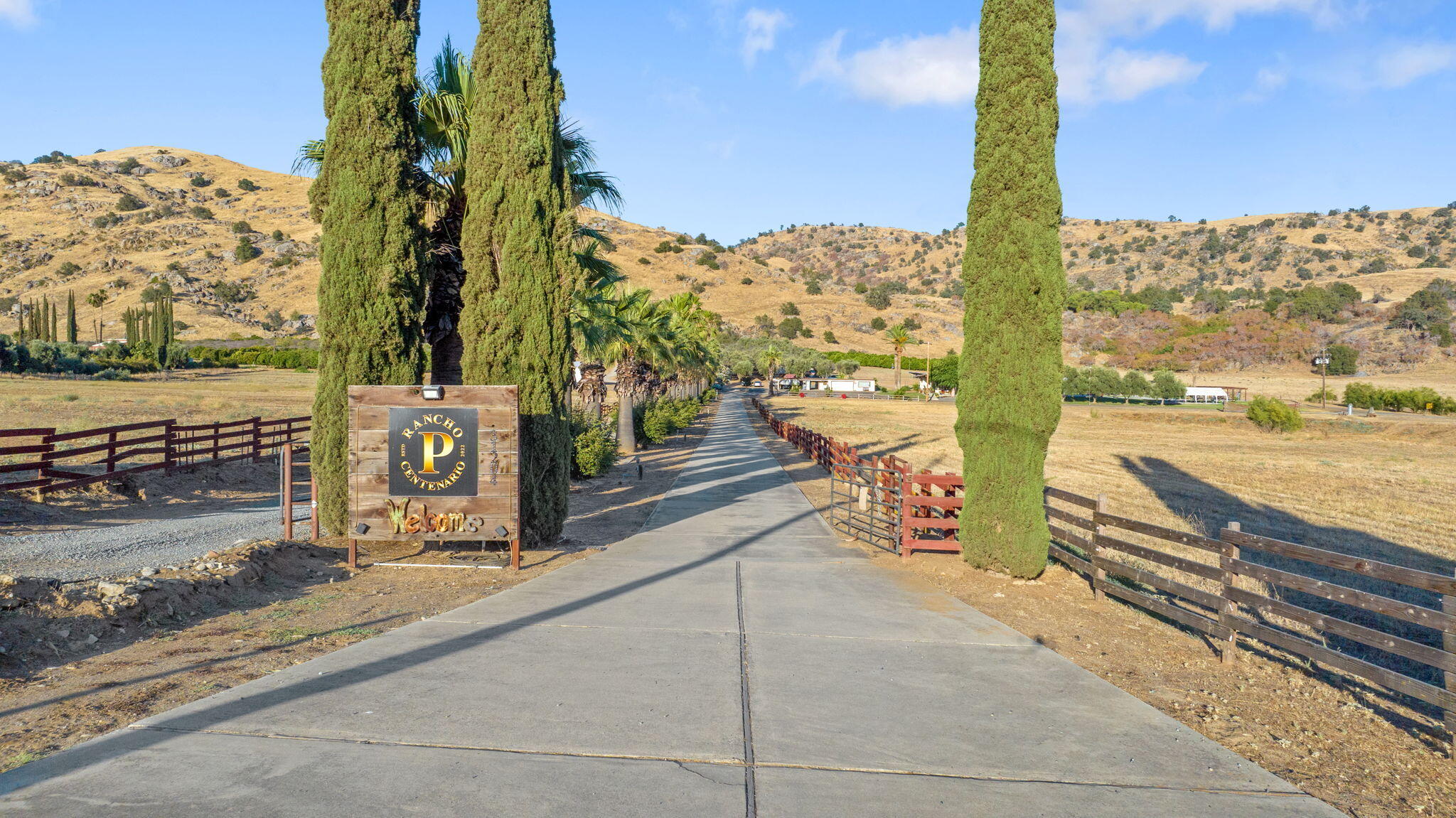31204 Sierra Dr #4, Exeter, CA 93221