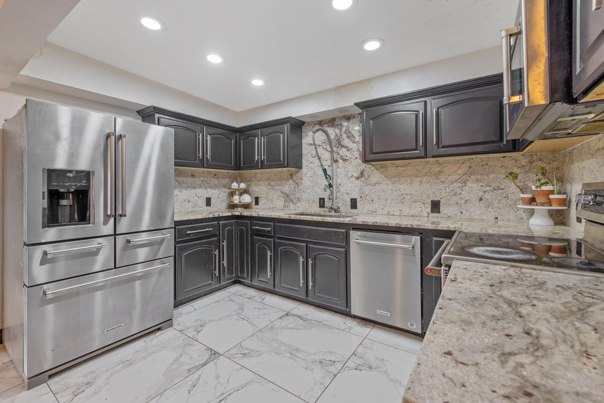 31204 Sierra Dr #4, Exeter, CA 93221