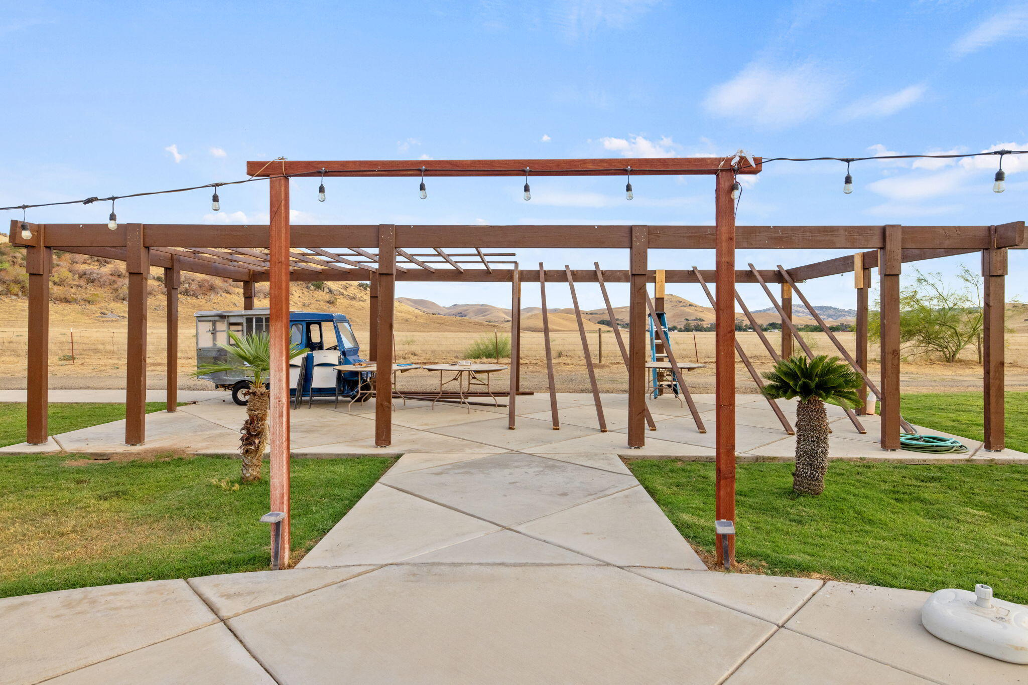 31204 Sierra Dr #4, Exeter, CA 93221