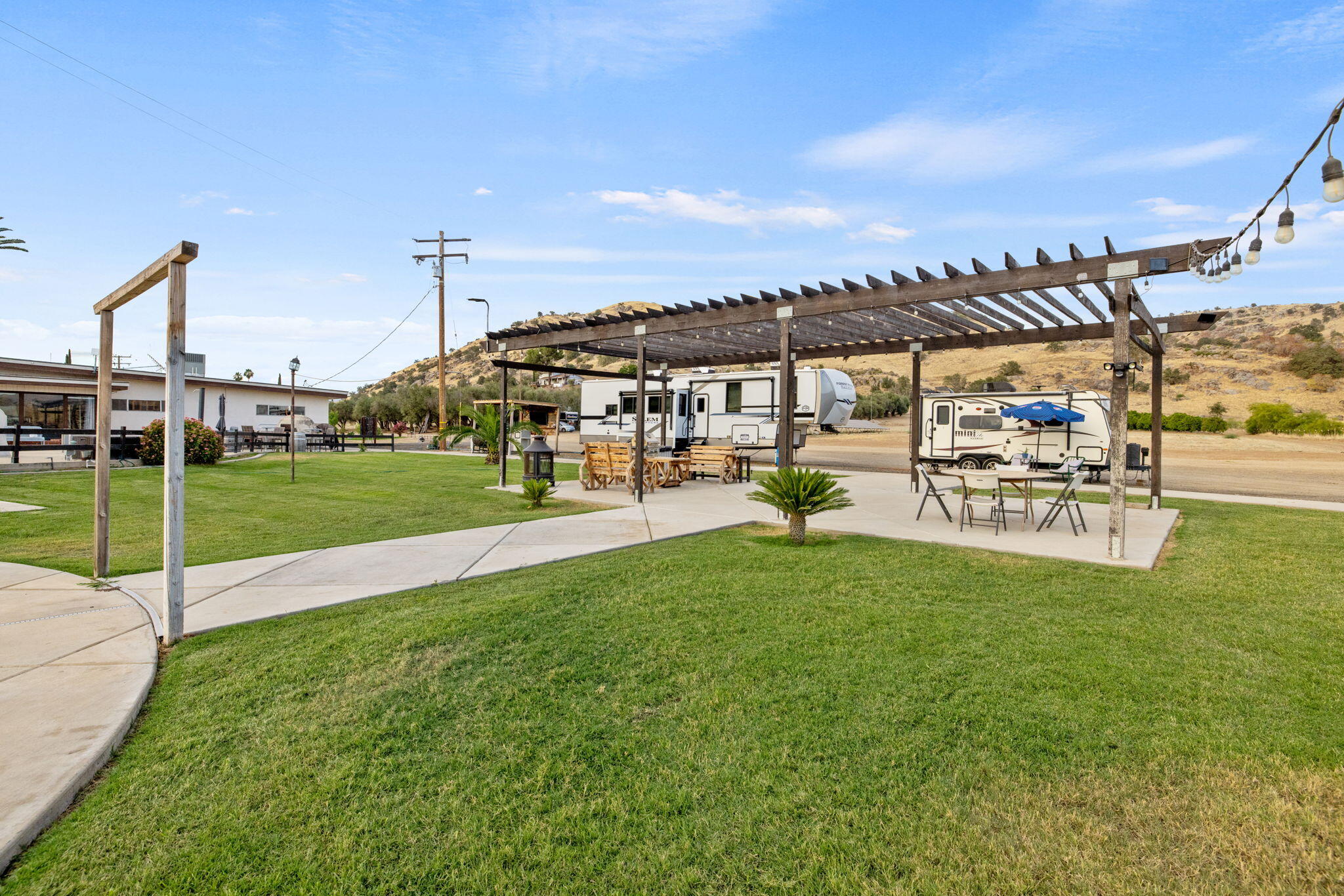 31204 Sierra Dr #4, Exeter, CA 93221