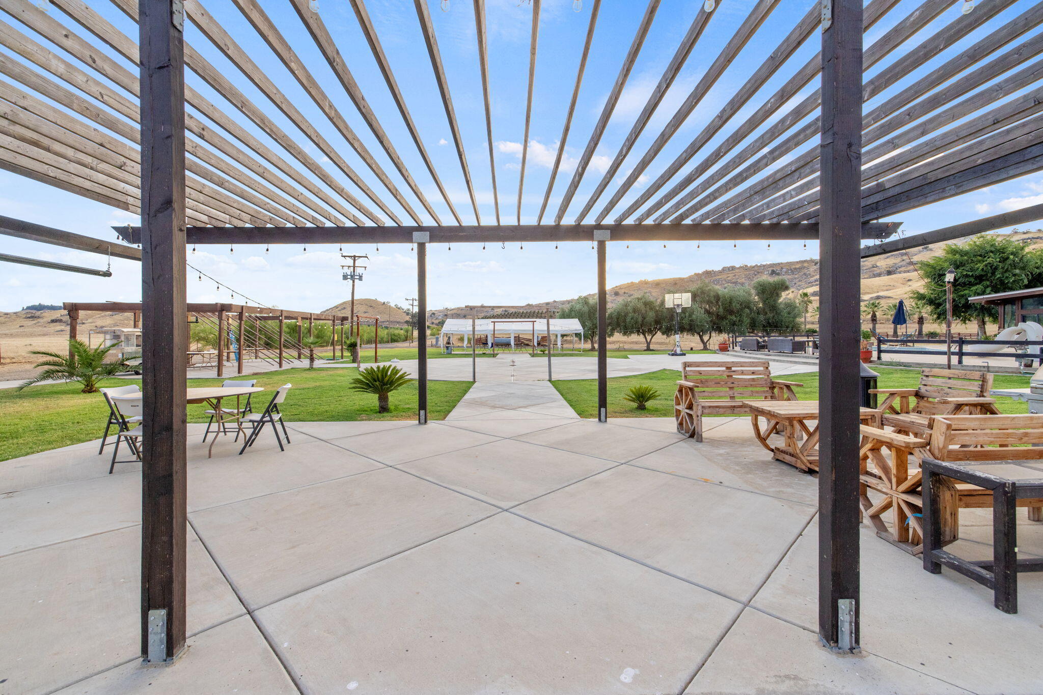 31204 Sierra Dr #4, Exeter, CA 93221