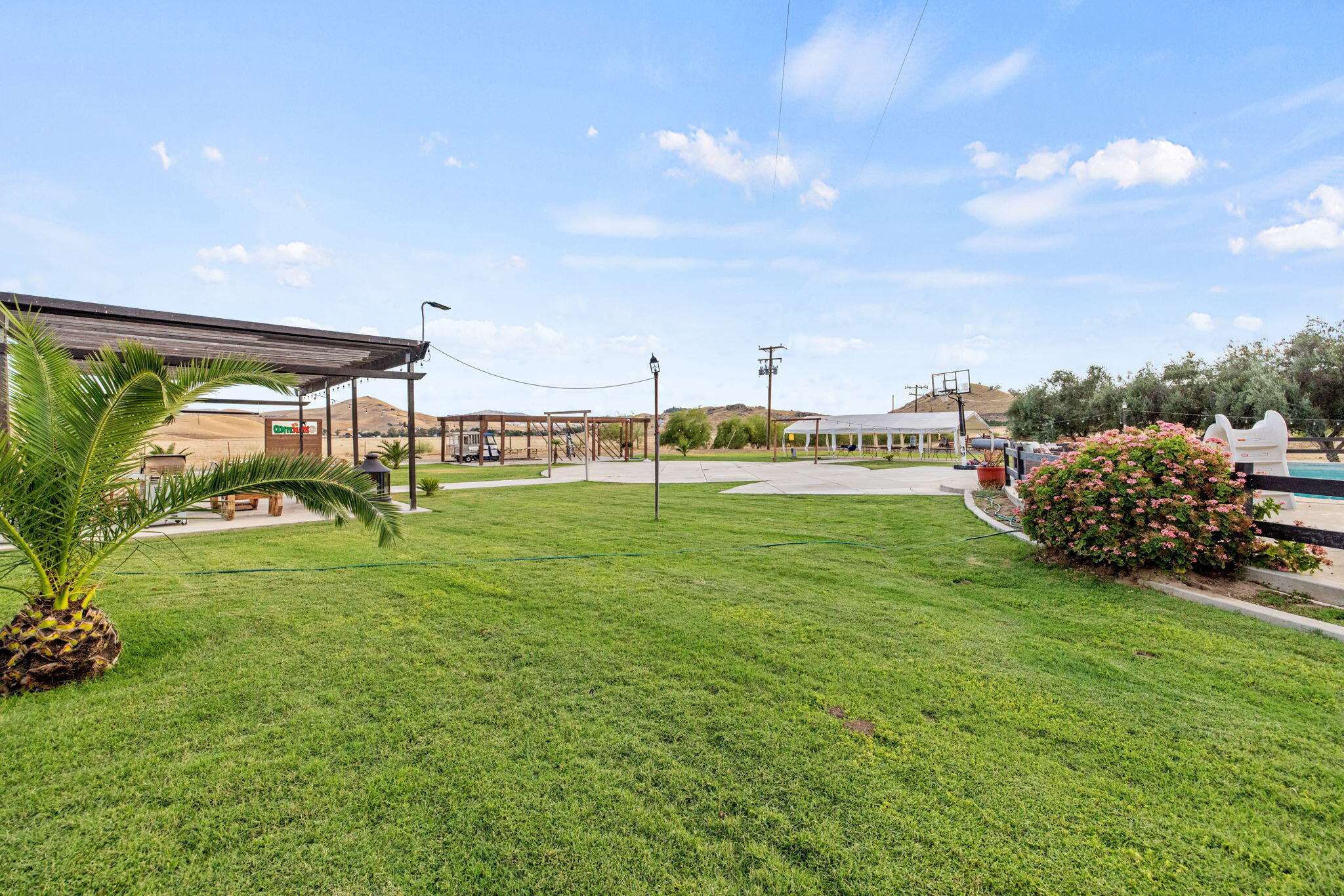 31204 Sierra Dr #4, Exeter, CA 93221