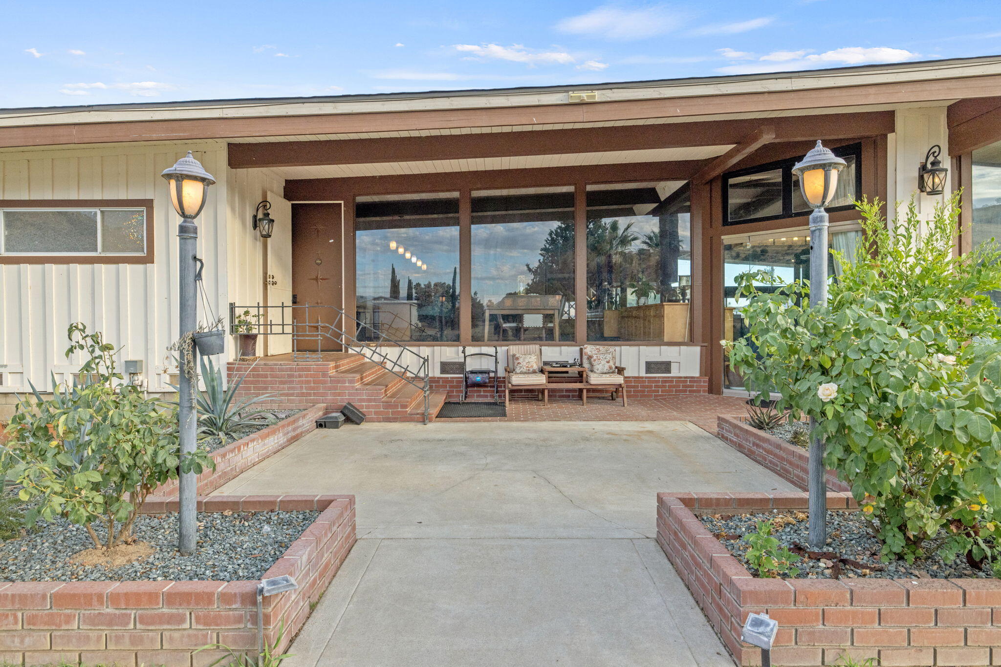 31204 Sierra Dr #4, Exeter, CA 93221