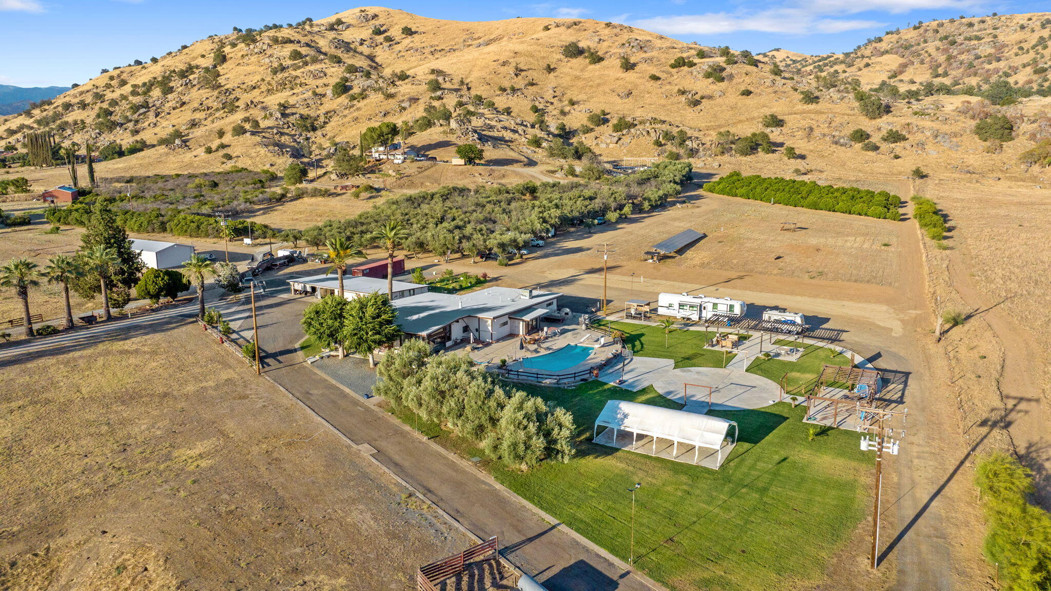 31204 Sierra Dr #4, Exeter, CA 93221