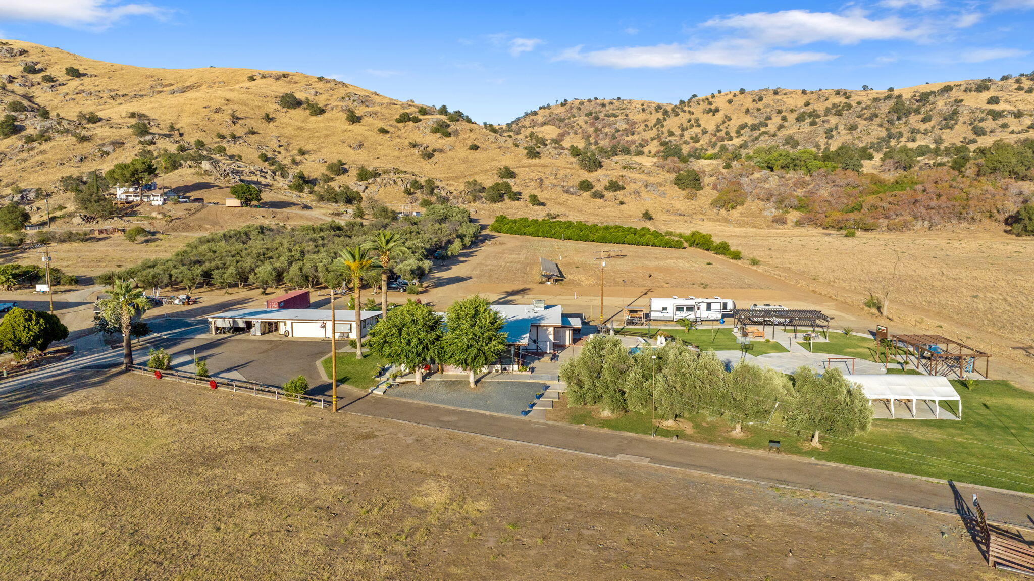 31204 Sierra Dr #4, Exeter, CA 93221