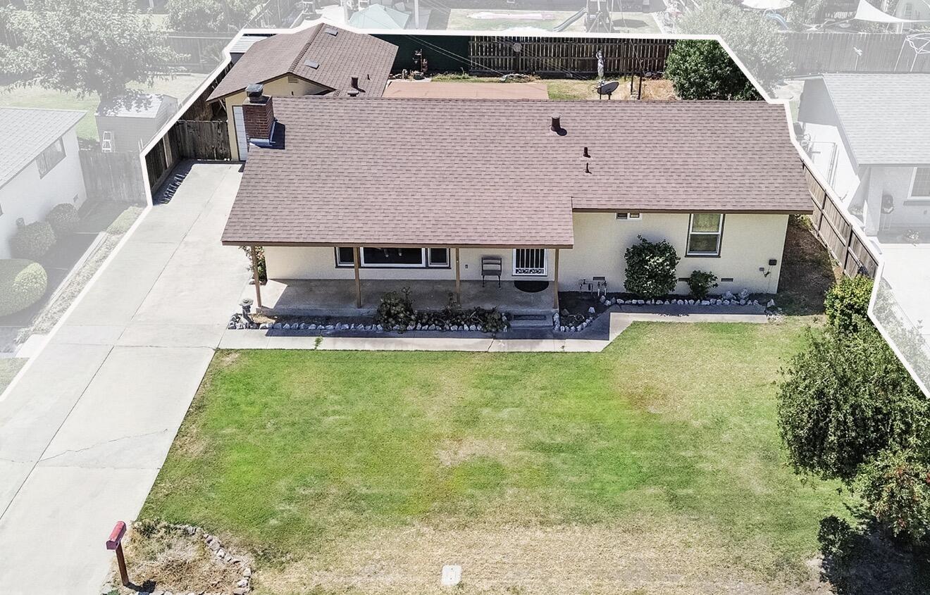 2925 E Meadow Ave, Visalia, CA 93292