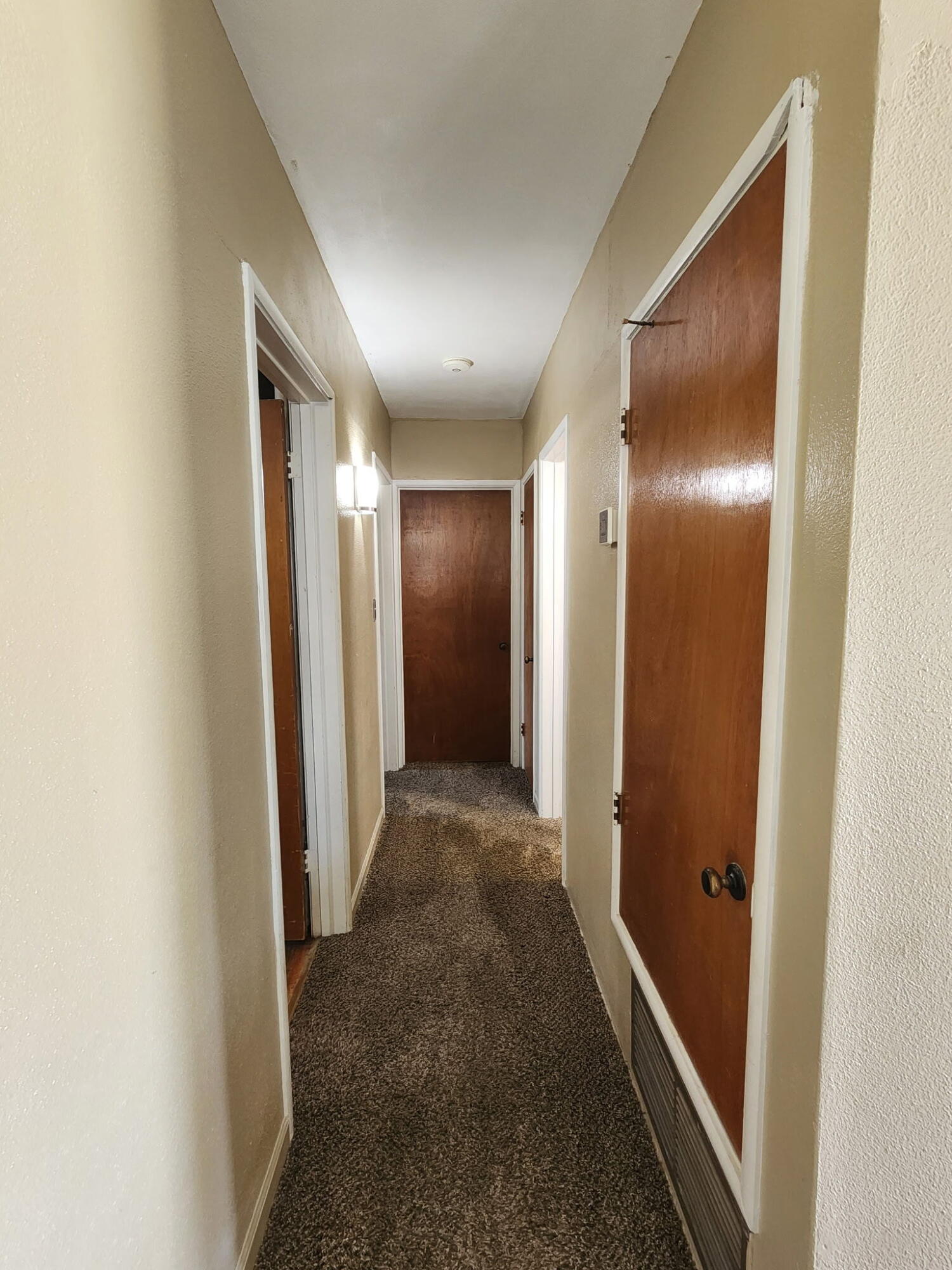 2925 E Meadow Ave, Visalia, CA 93292