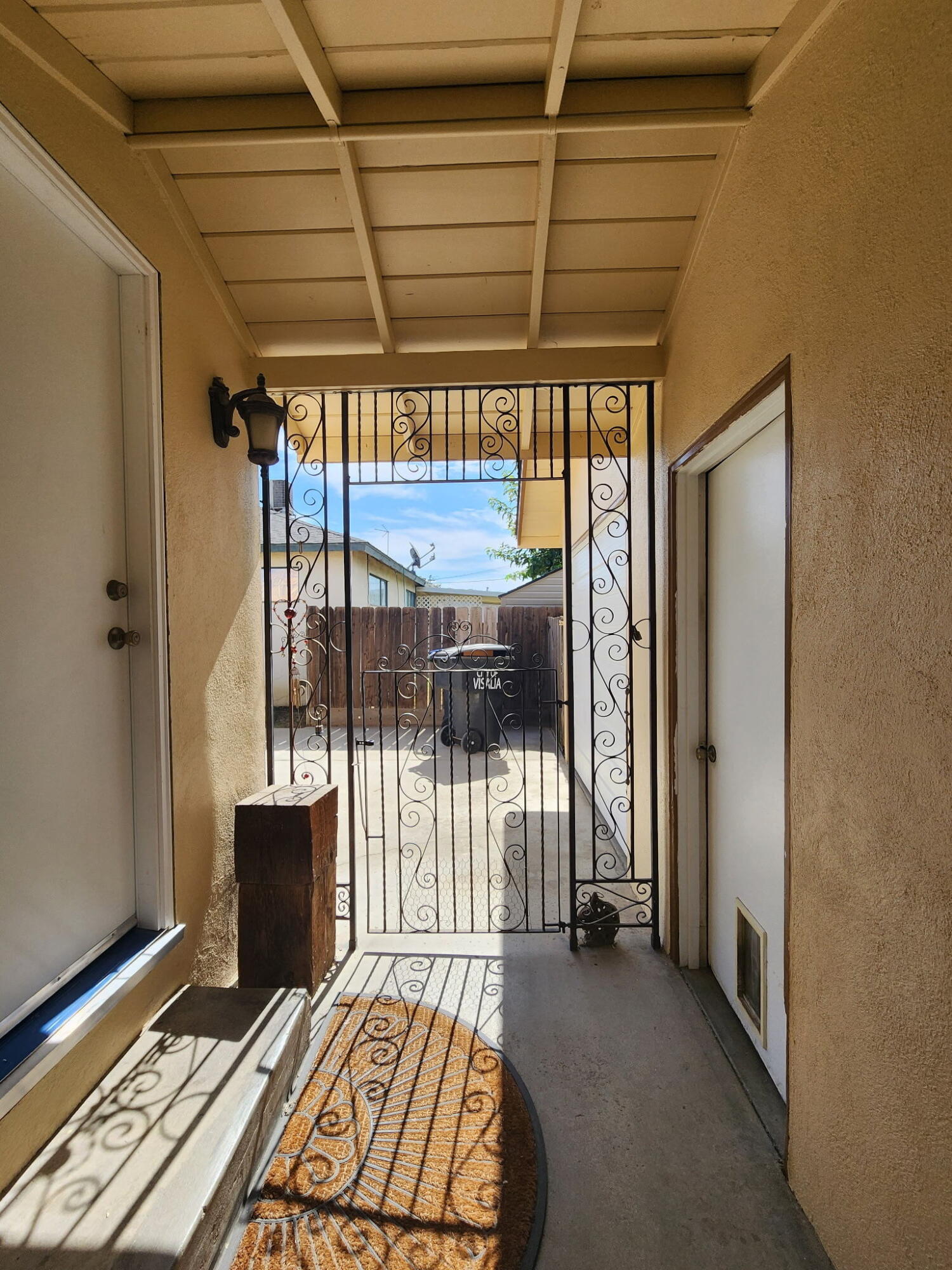 2925 E Meadow Ave, Visalia, CA 93292
