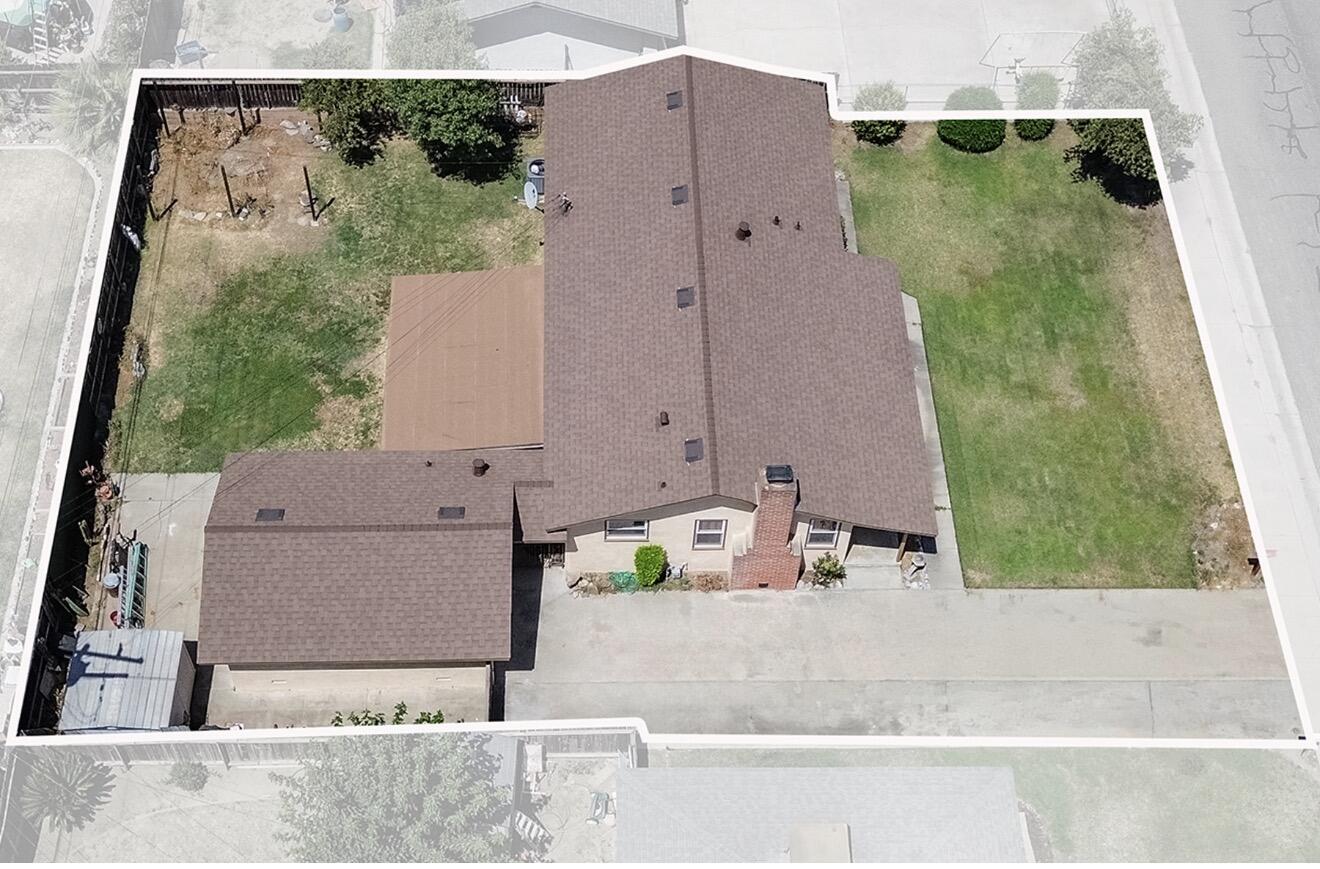2925 E Meadow Ave, Visalia, CA 93292