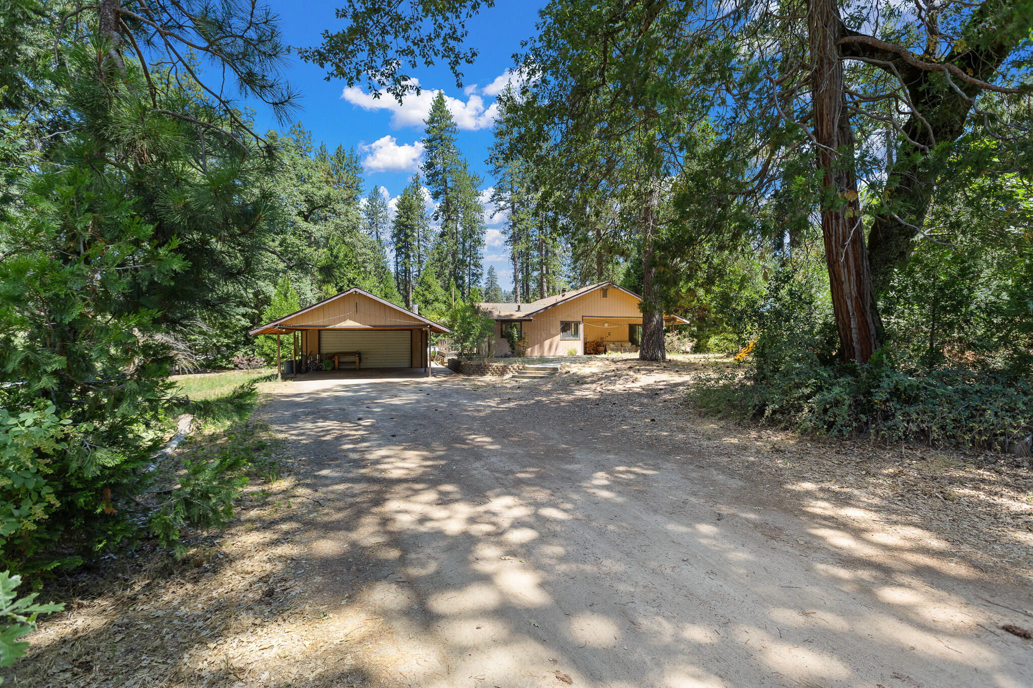 45000 Manter Meadow Rd, California Hot Springs, CA 93207