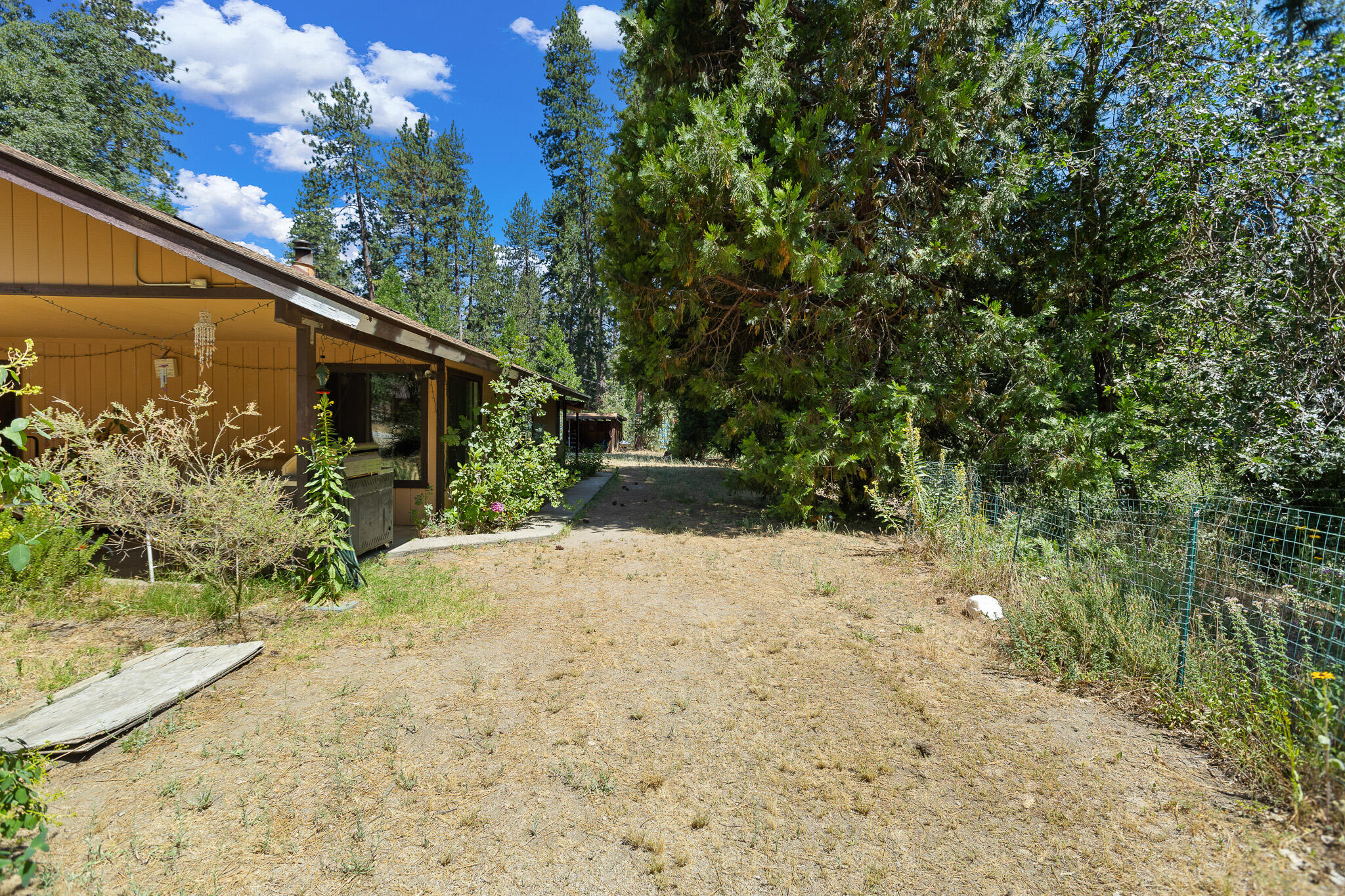 45000 Manter Meadow Rd, California Hot Springs, CA 93207