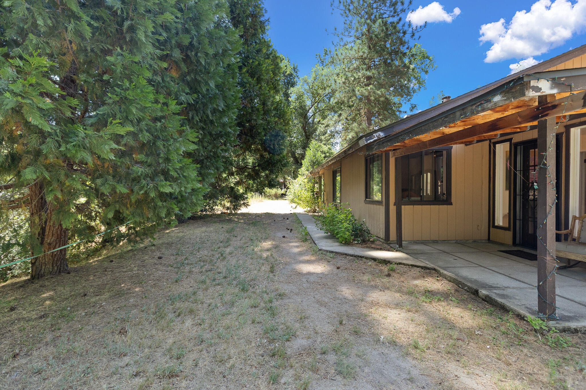 45000 Manter Meadow Rd, California Hot Springs, CA 93207