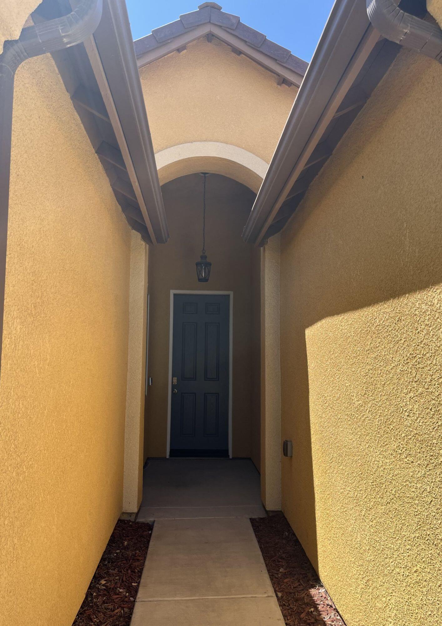 3537 W Delaware Ct, Visalia, CA 93291