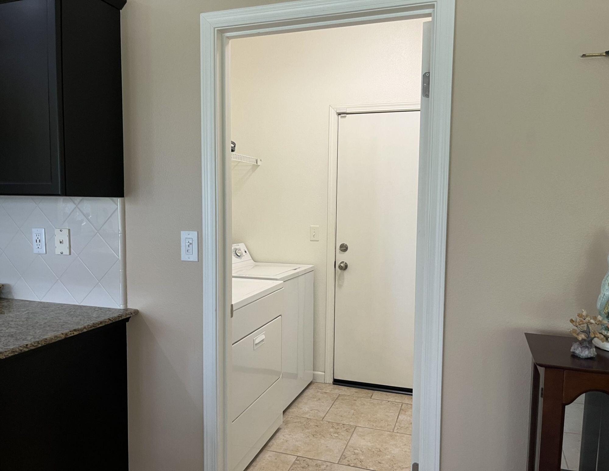 3537 W Delaware Ct, Visalia, CA 93291
