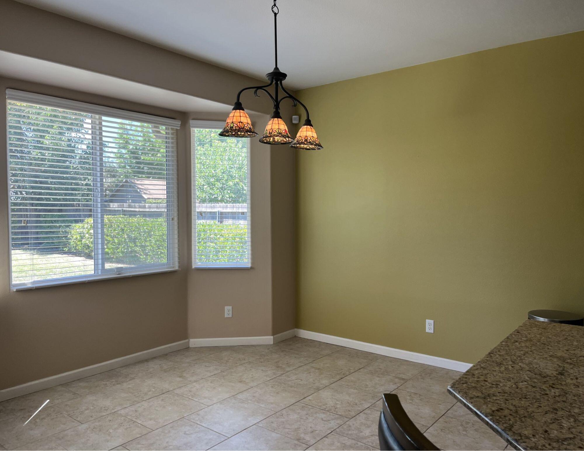 3537 W Delaware Ct, Visalia, CA 93291
