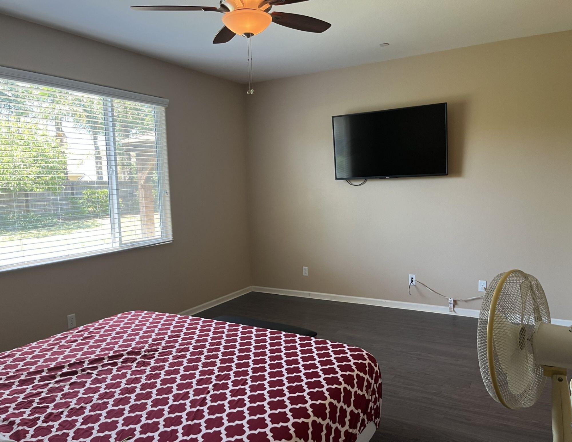 3537 W Delaware Ct, Visalia, CA 93291