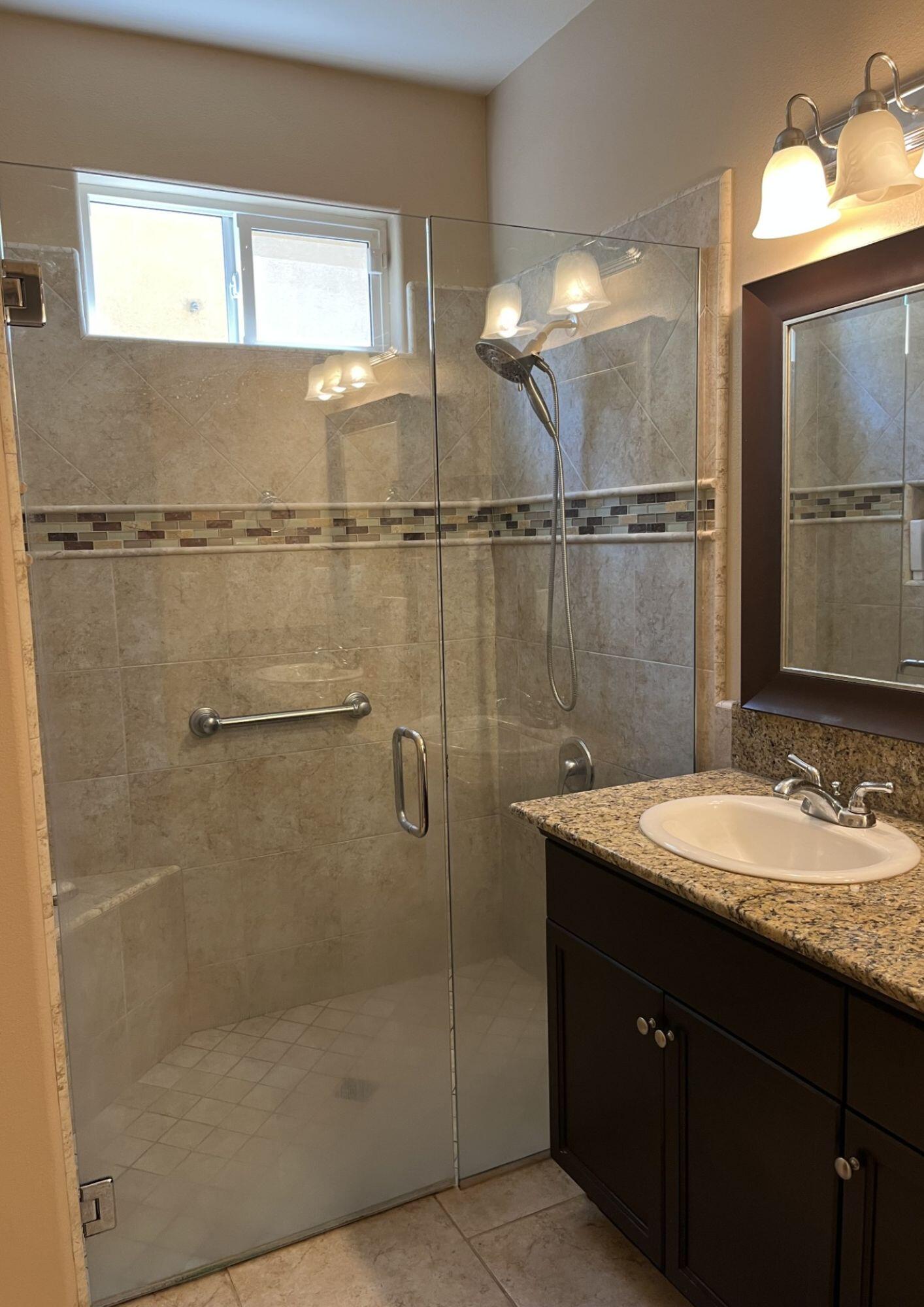 3537 W Delaware Ct, Visalia, CA 93291