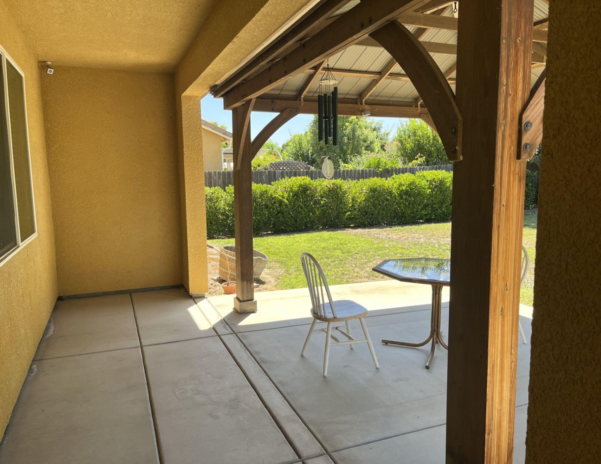3537 W Delaware Ct, Visalia, CA 93291