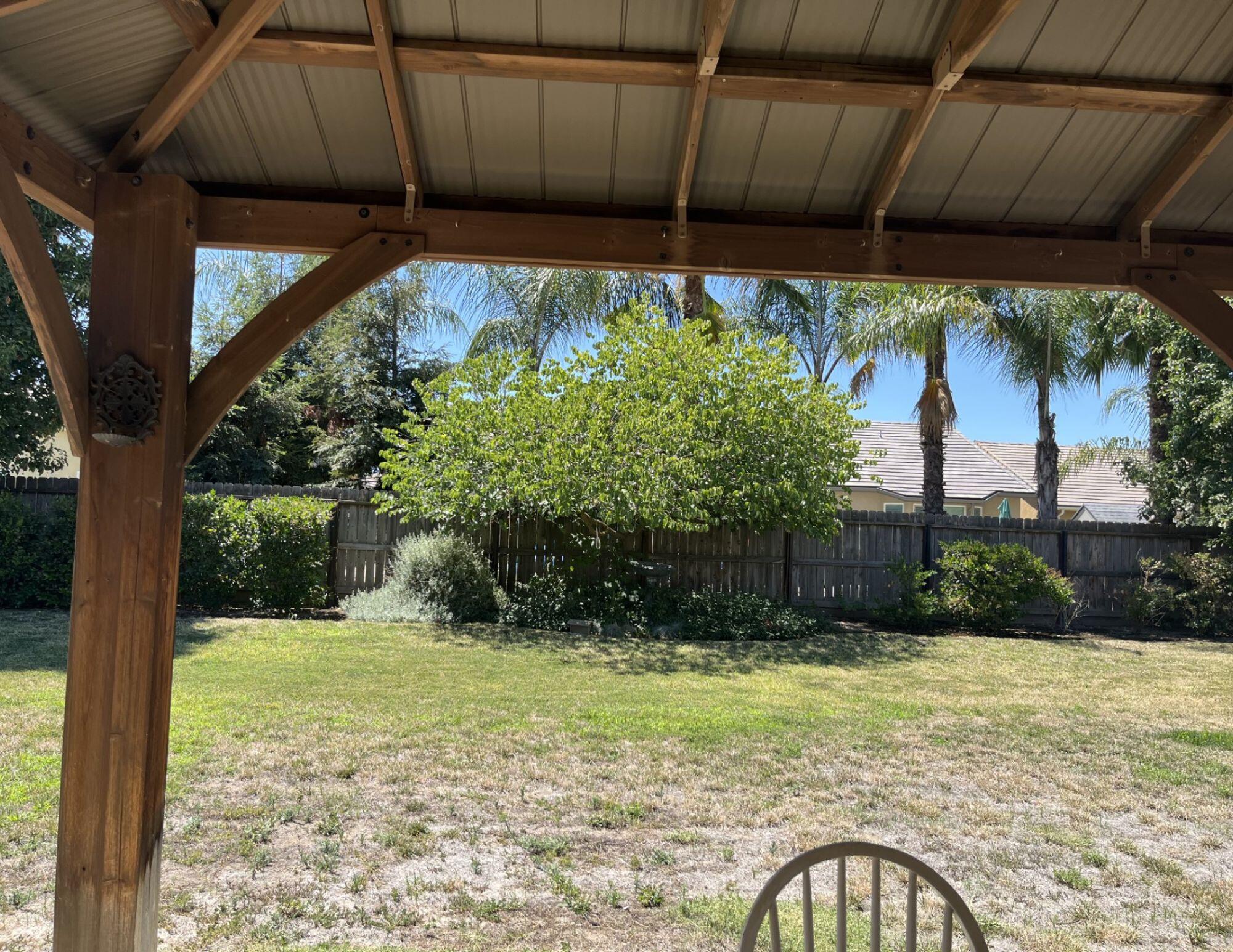 3537 W Delaware Ct, Visalia, CA 93291