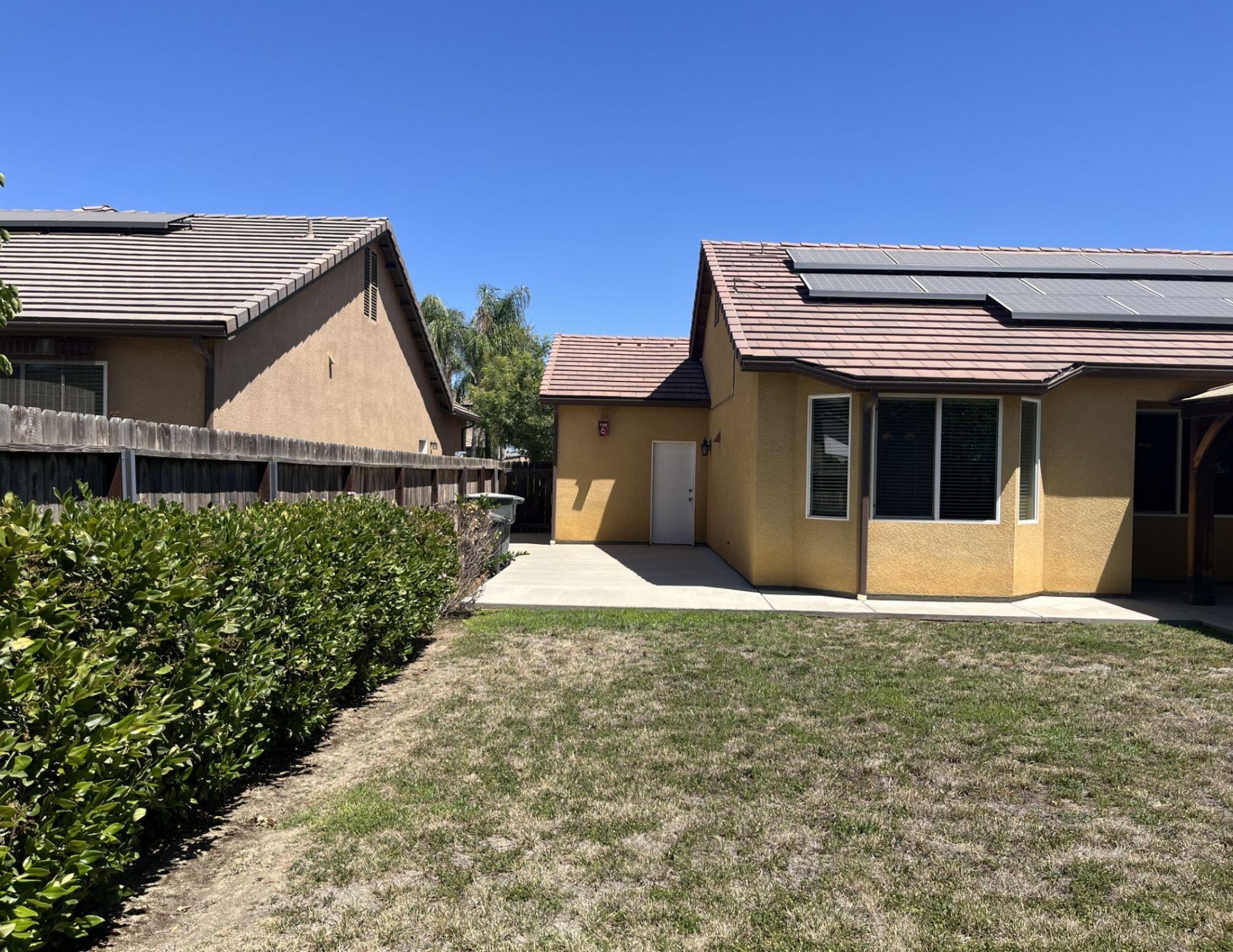 3537 W Delaware Ct, Visalia, CA 93291