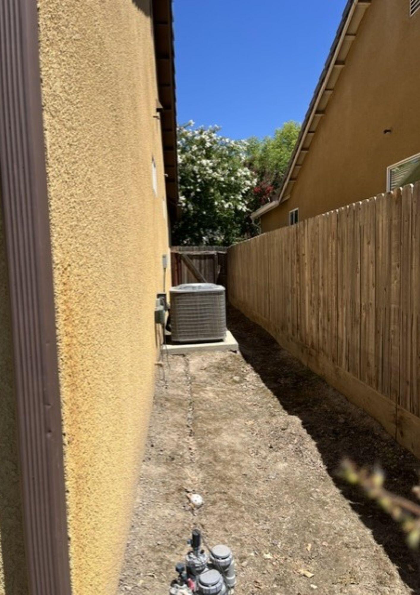 3537 W Delaware Ct, Visalia, CA 93291
