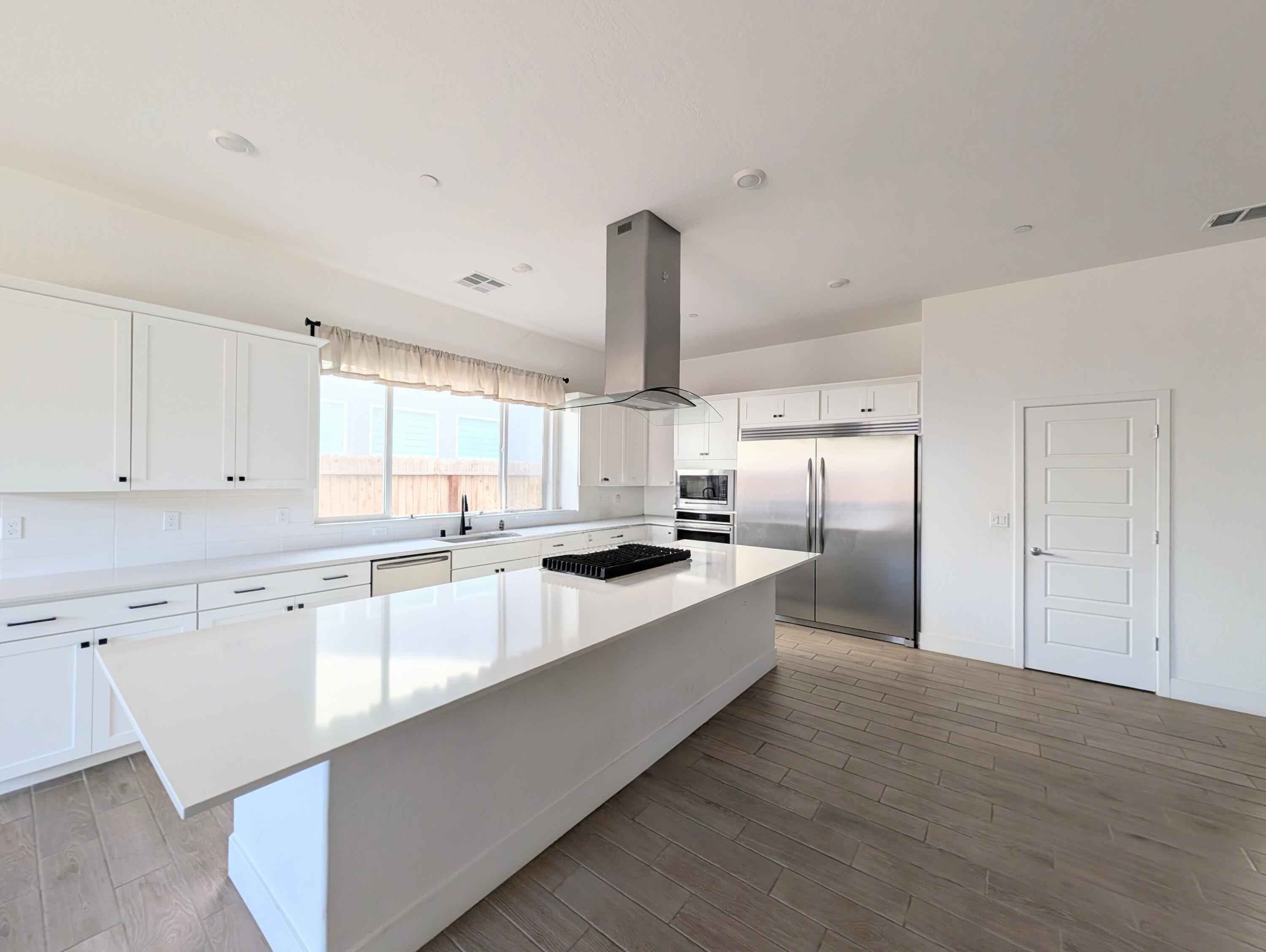 420 E Newton Ave, Visalia, CA 93291