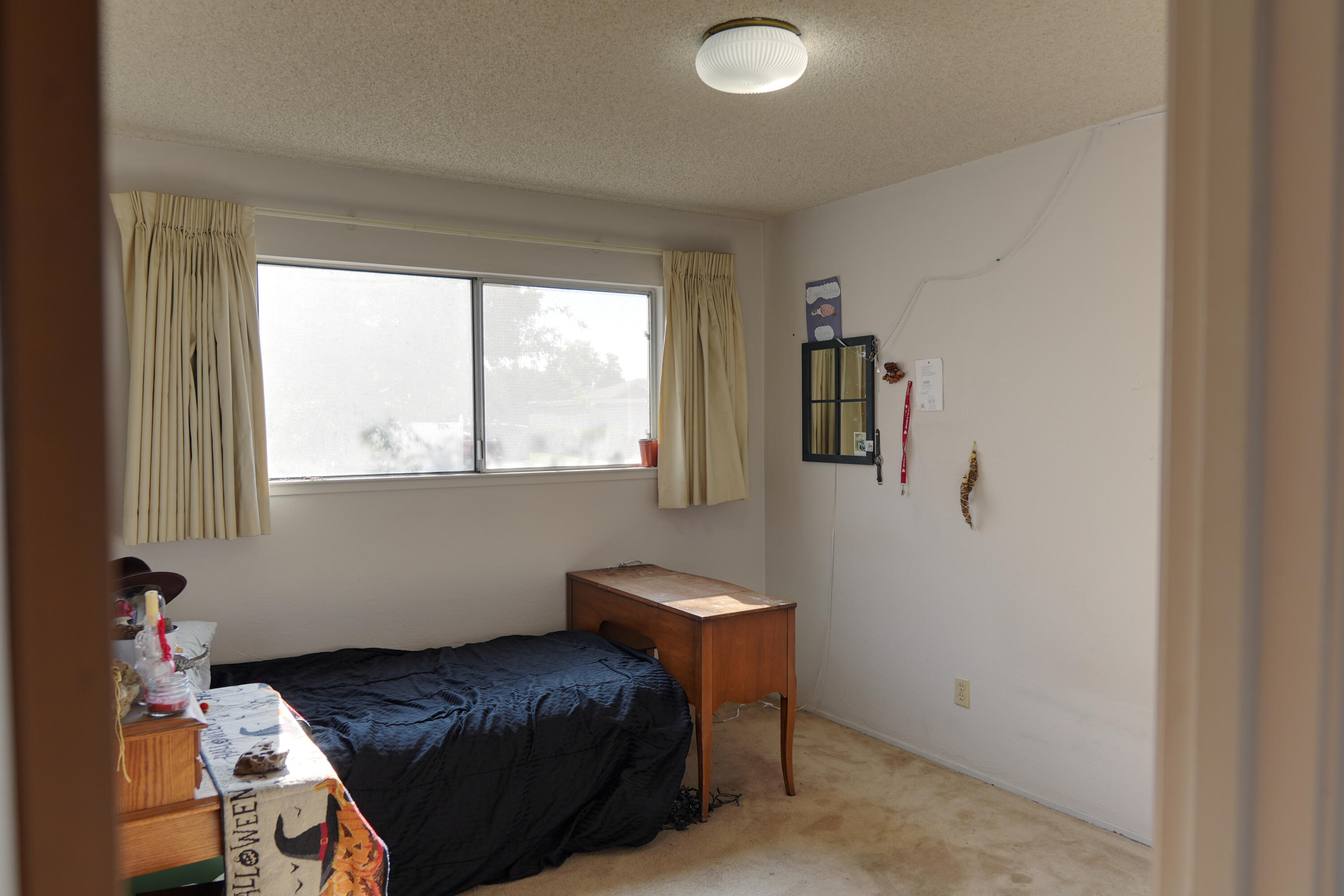 241 E Berkeley Ave, Tulare, CA 93274