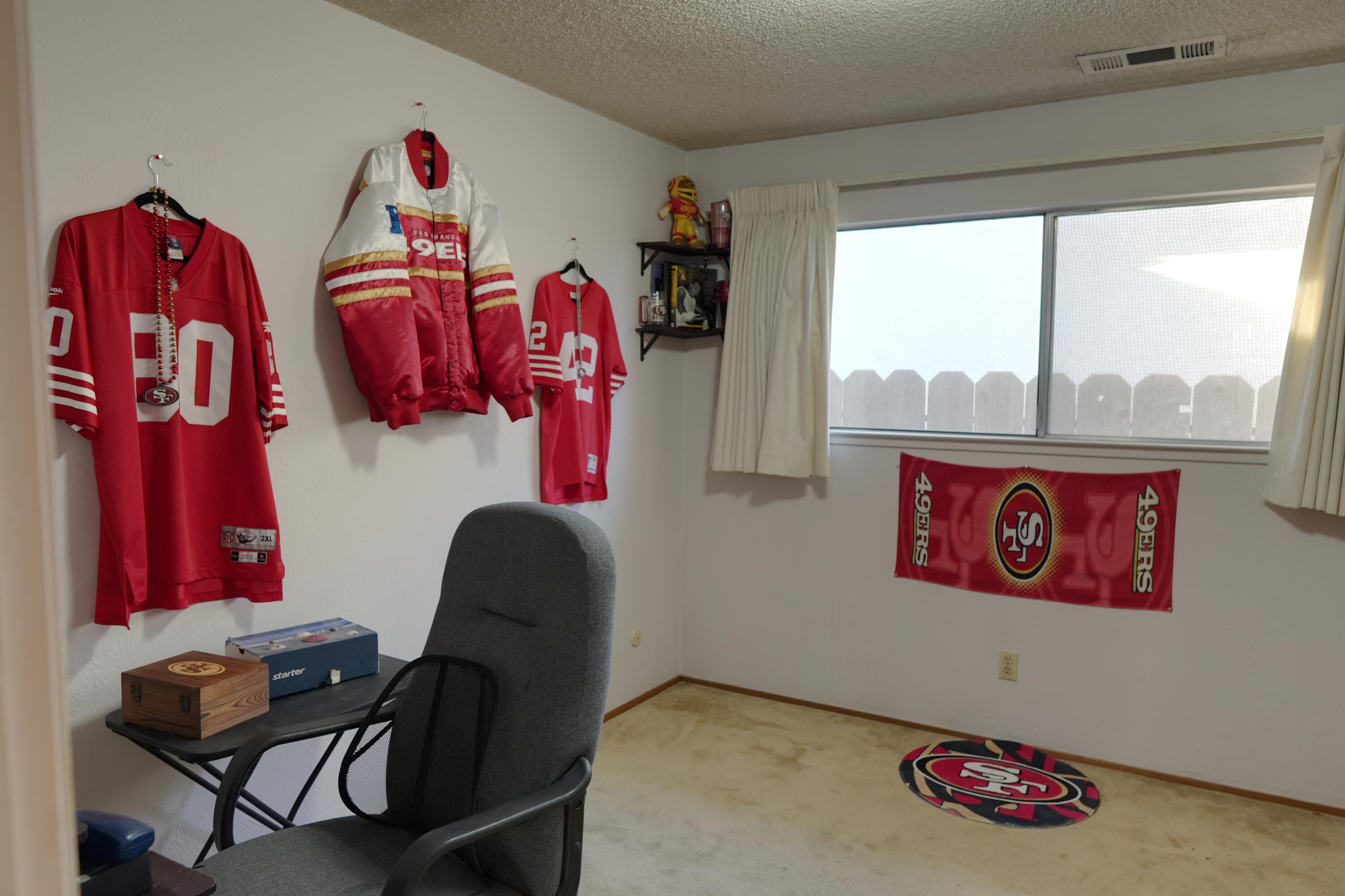 241 E Berkeley Ave, Tulare, CA 93274