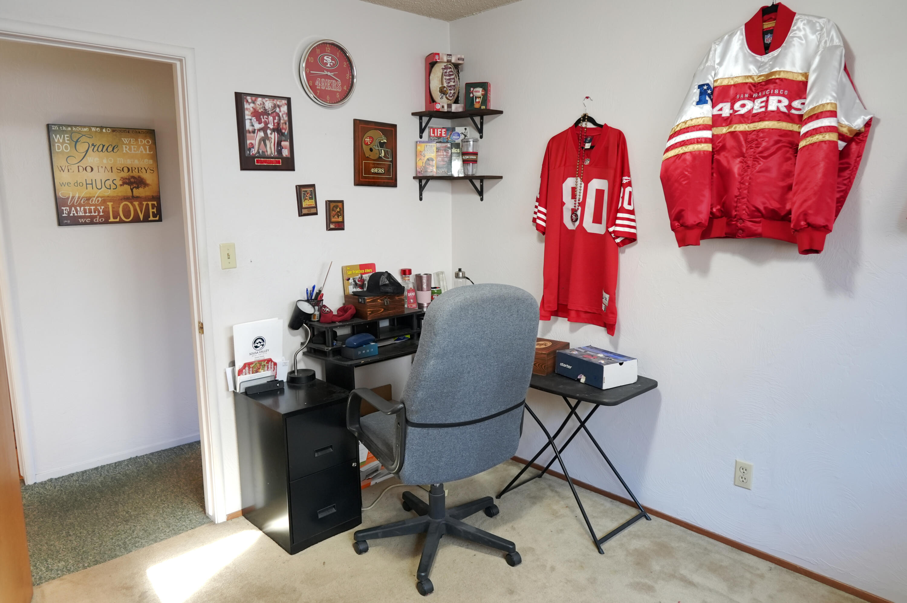 241 E Berkeley Ave, Tulare, CA 93274
