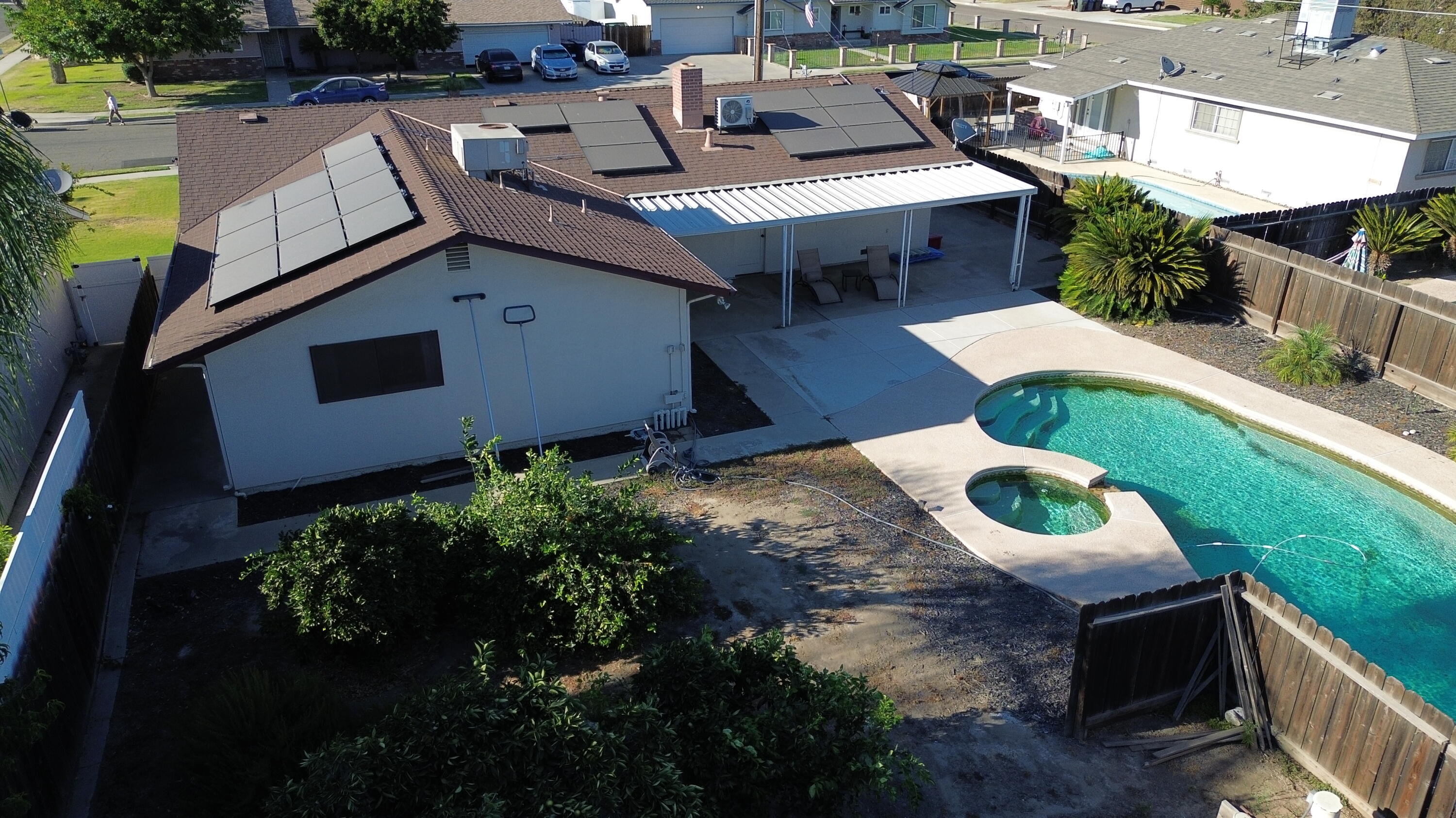 241 E Berkeley Ave, Tulare, CA 93274