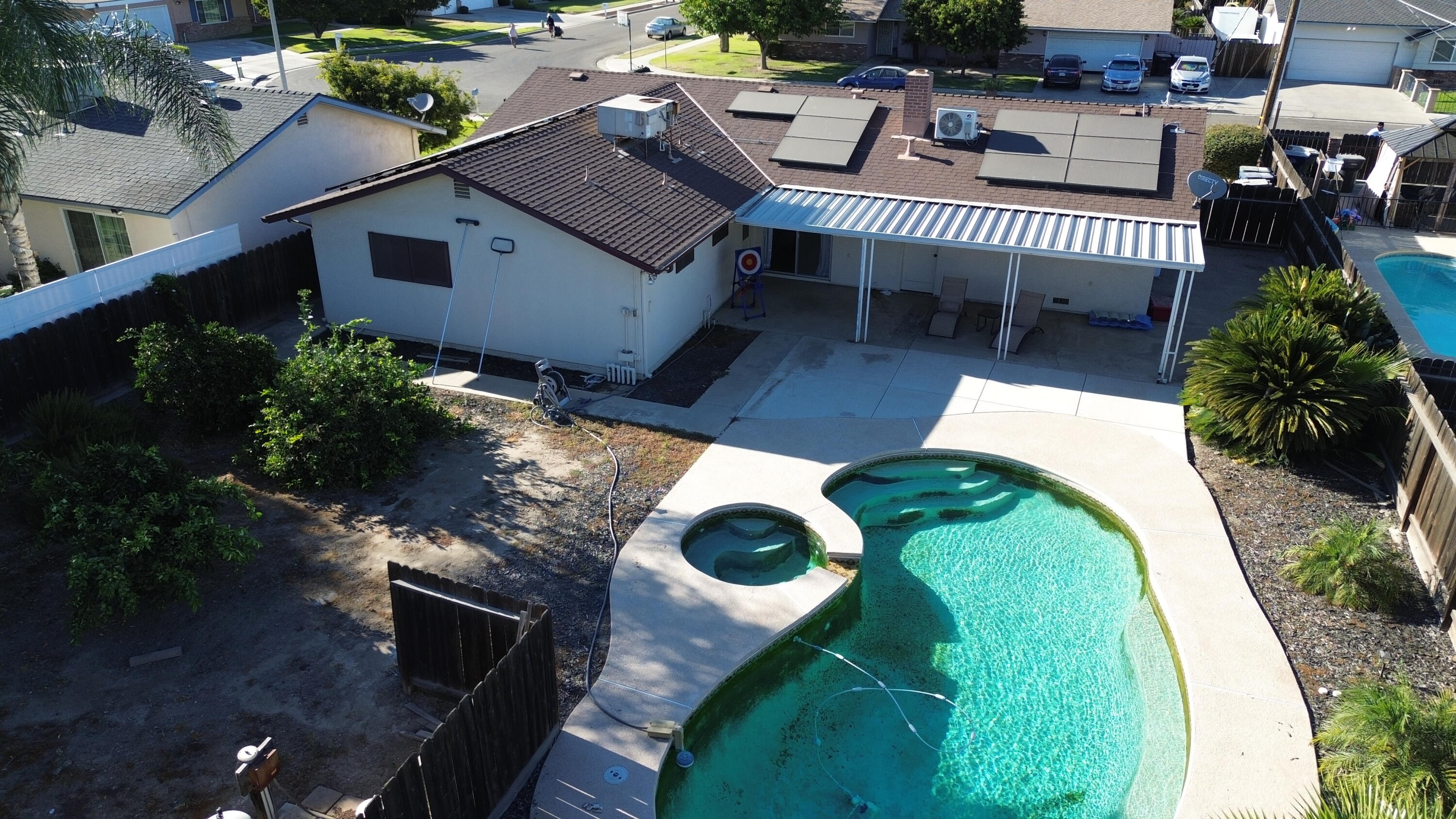 241 E Berkeley Ave, Tulare, CA 93274