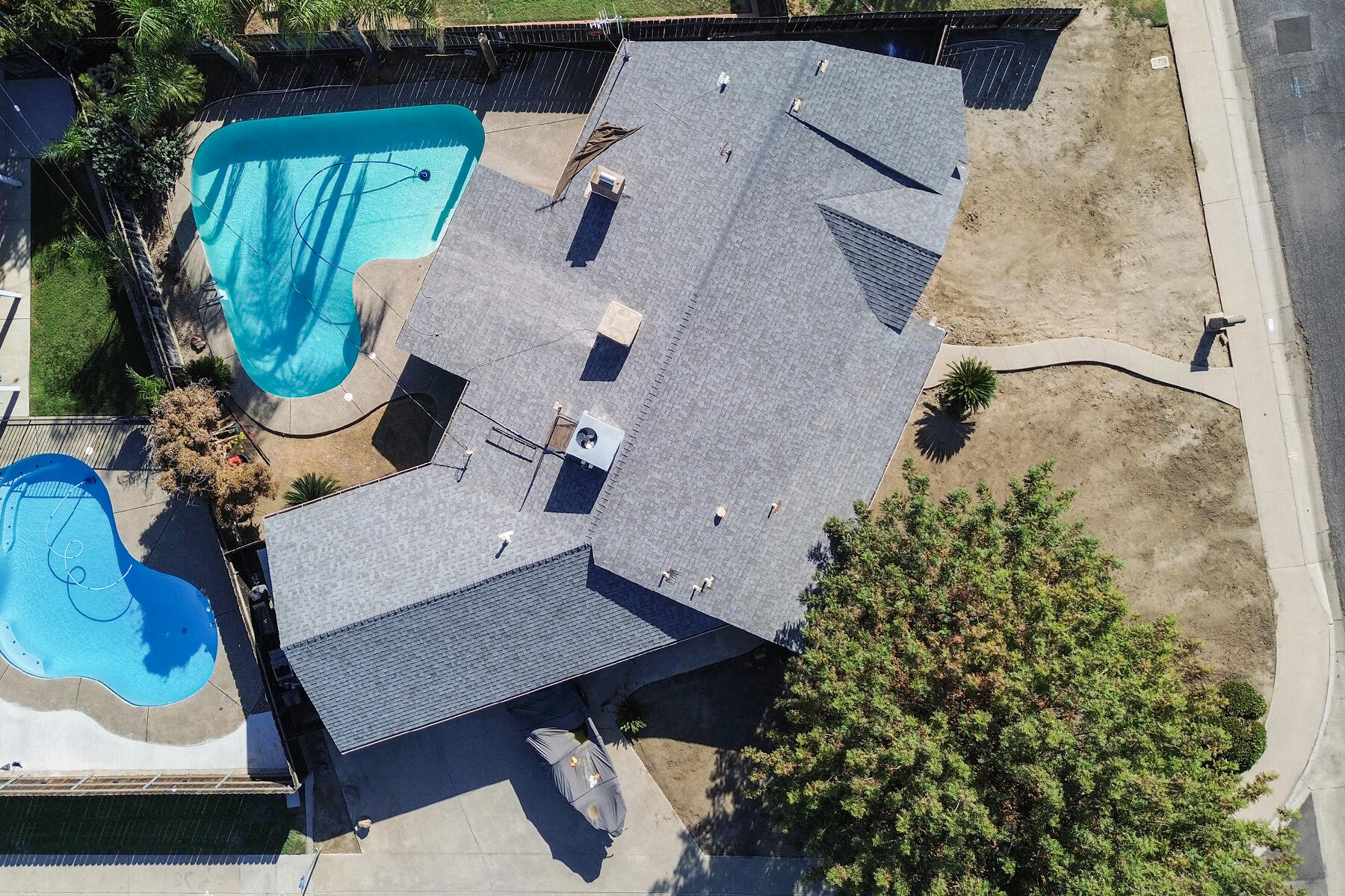 2242 E Howard Ave, Visalia, CA 93292