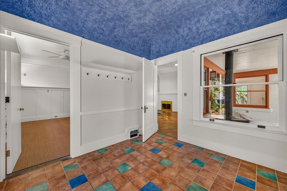 641 E Yale Ave, Fresno, CA 93704