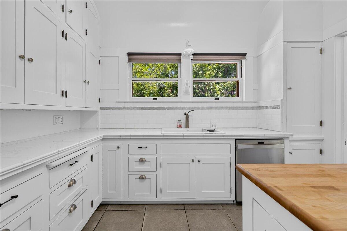 641 E Yale Ave, Fresno, CA 93704