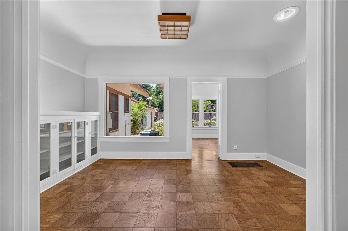 641 E Yale Ave, Fresno, CA 93704