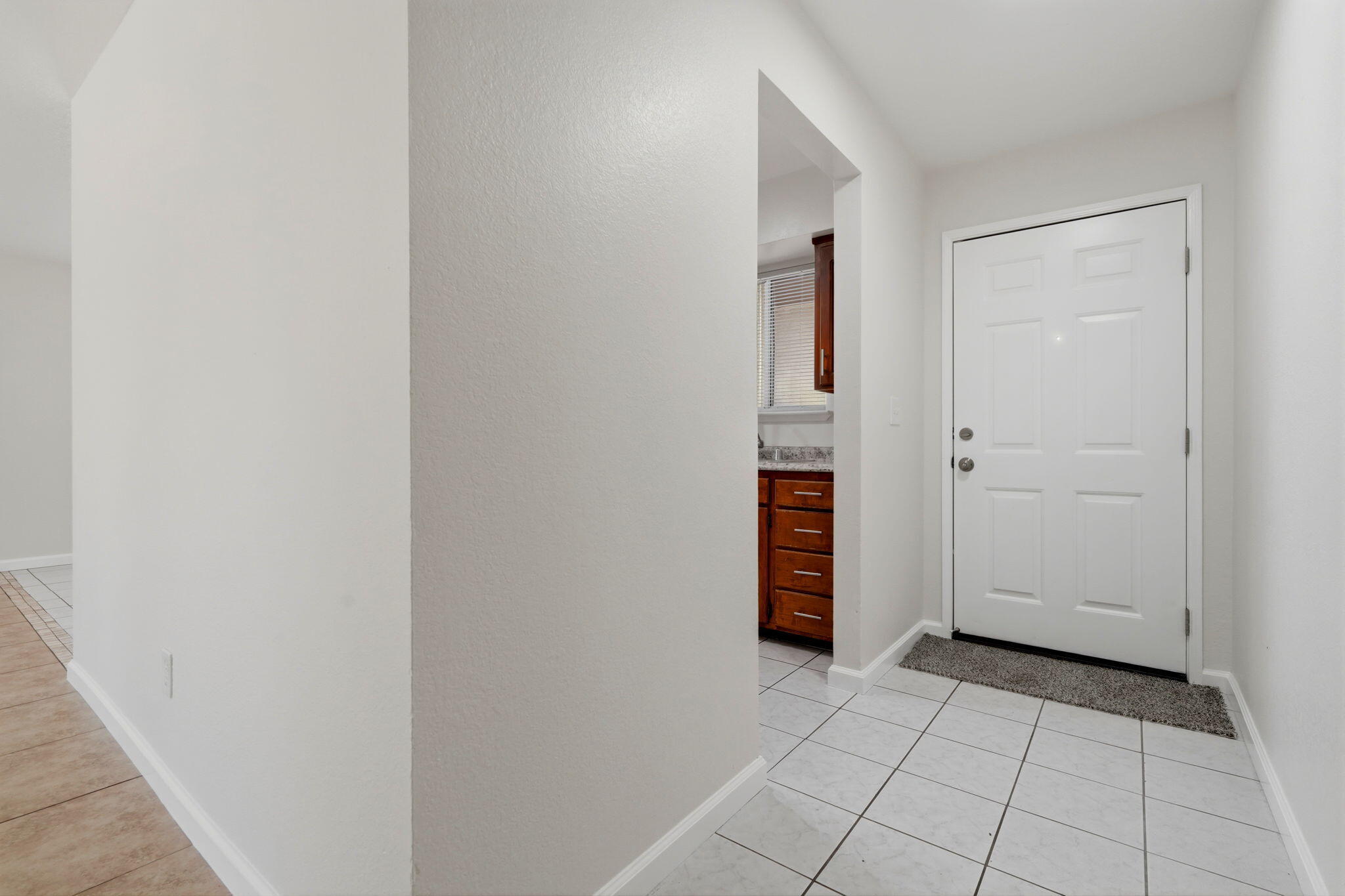 661 Sandy Ave, Farmersville, CA 93223
