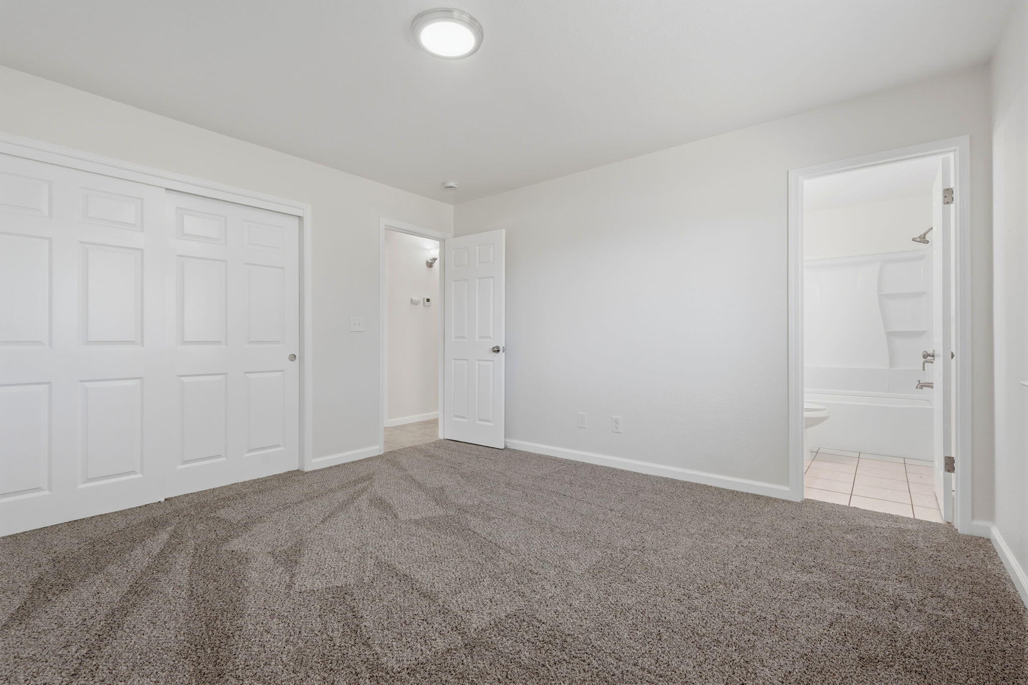 661 Sandy Ave, Farmersville, CA 93223