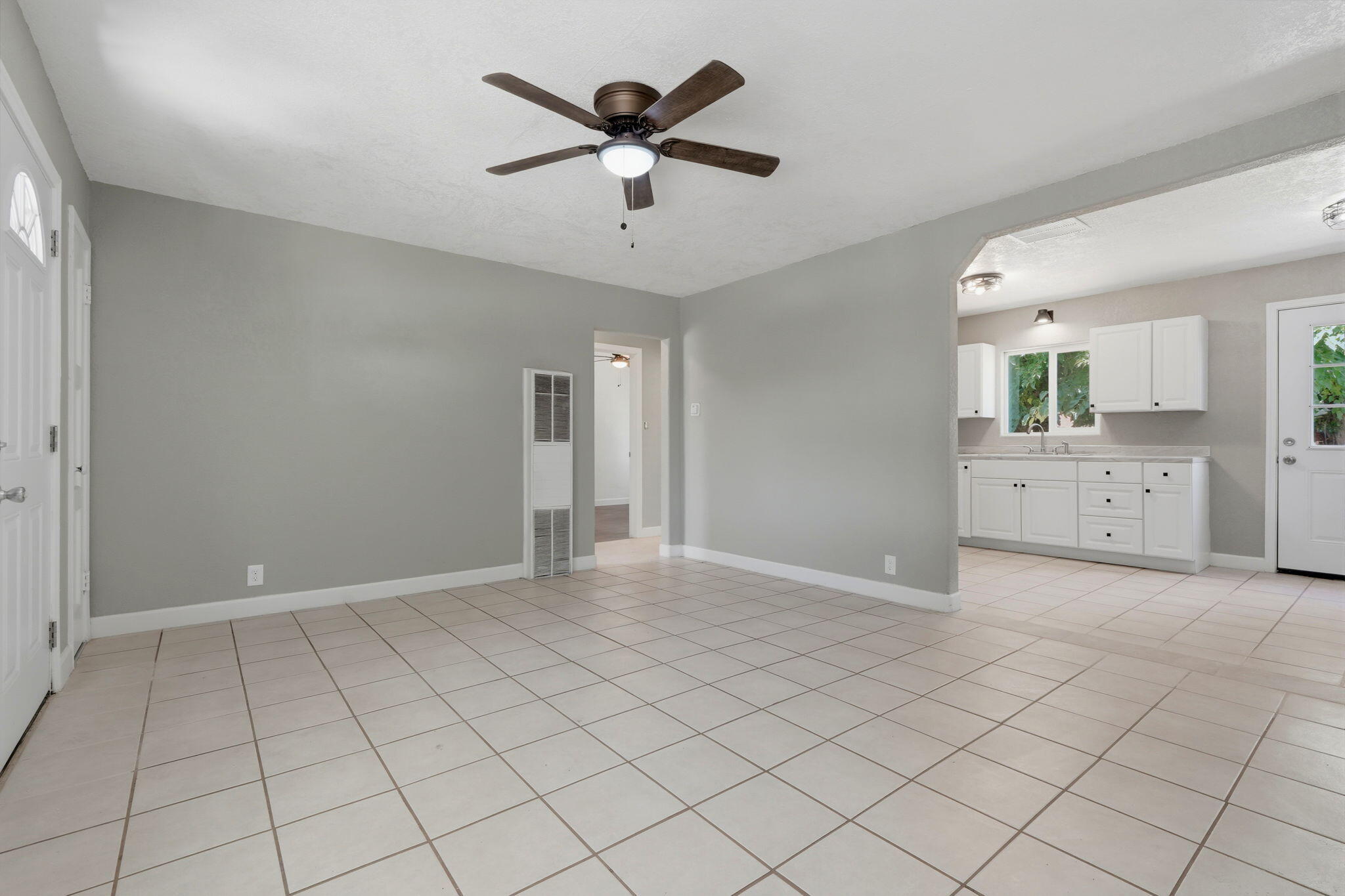 893 N 2nd St, Porterville, CA 93257